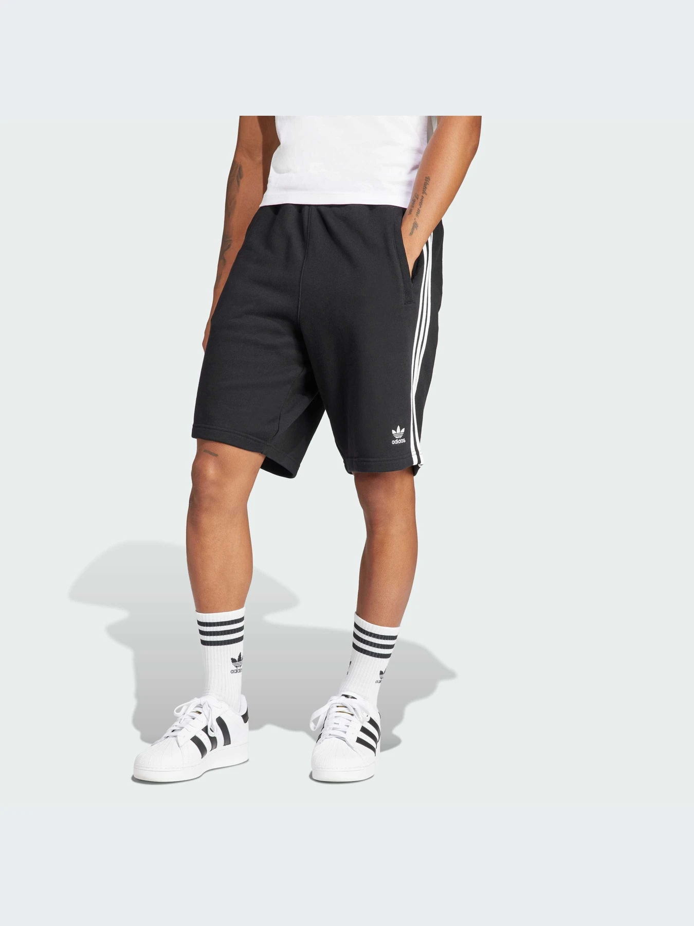 Шорты Adidas Adicolor модель IU2337-KZ Шорты Adidas Adicolor модель IU2337-KZ Фото