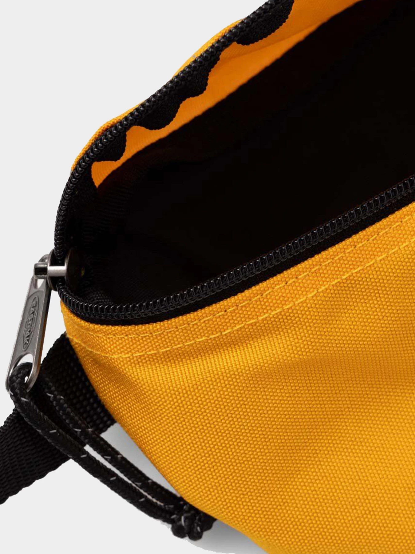Сумки EastPak модель EK0000741K61 Сумки EastPak модель EK0000741K61 Фото