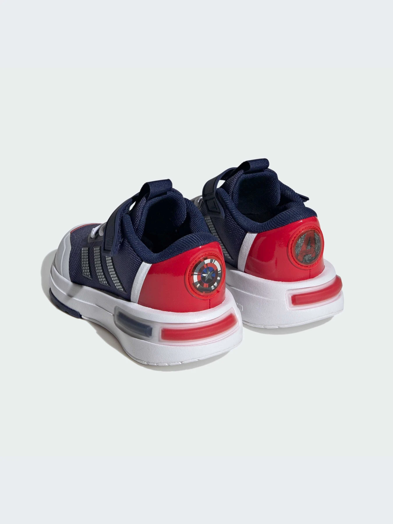 Кроссовки Adidas Marvel модель IF3409-KZ Кроссовки Adidas Marvel модель IF3409-KZ Фото