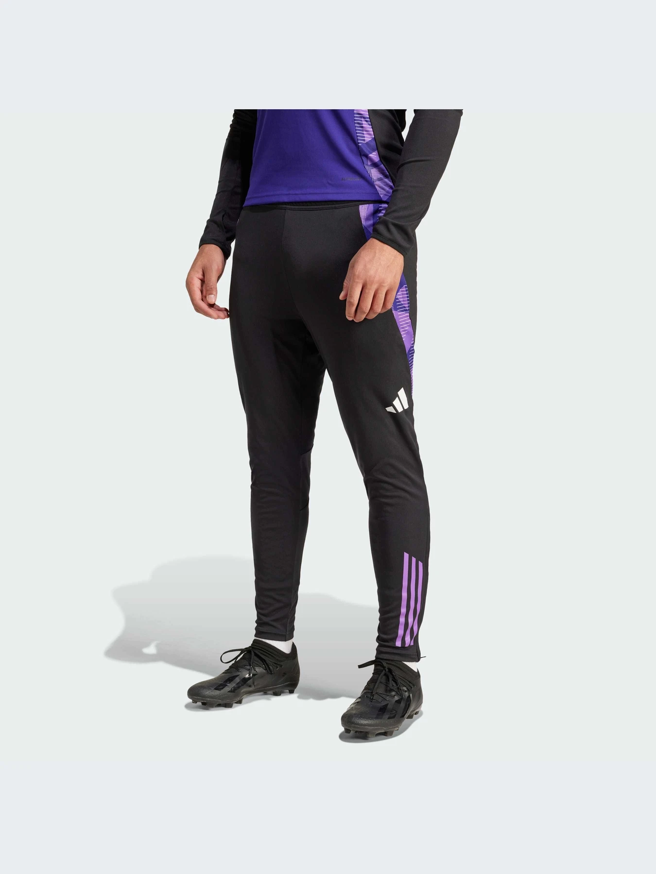 Брюки Adidas модель IP8240-KZ Брюки Adidas модель IP8240-KZ Фото