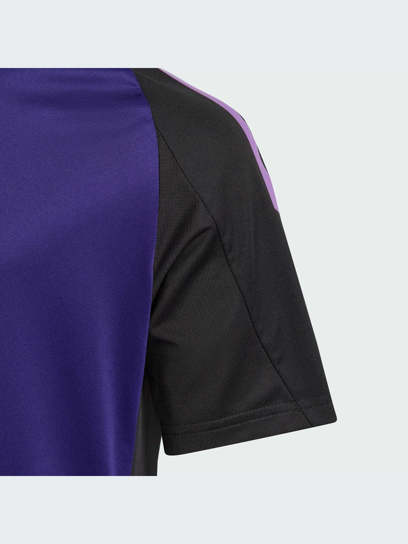 Футболки и поло Adidas модель IP8244-KZ Футболки и поло Adidas модель IP8244-KZ Фото