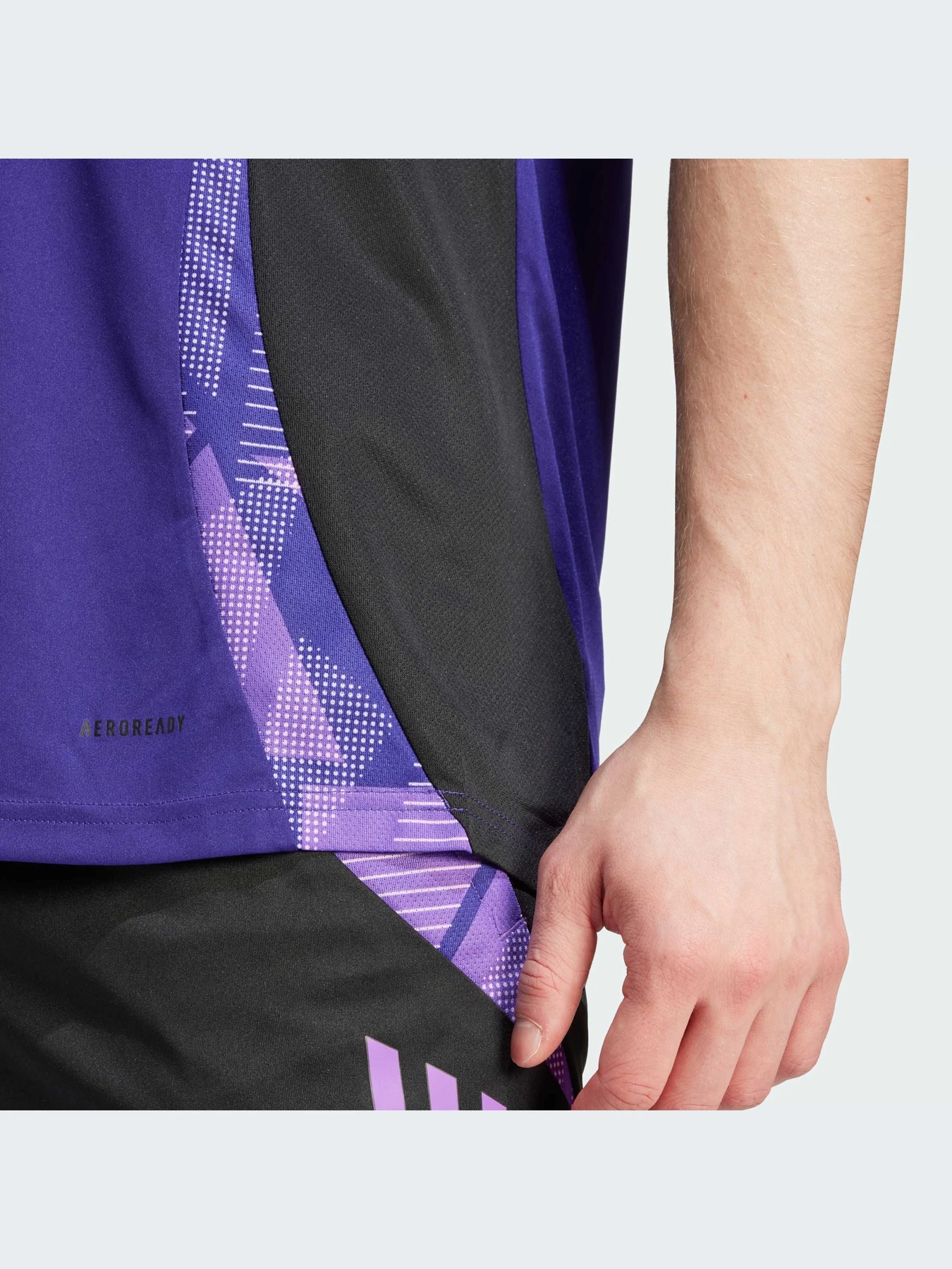 Футболки и поло Adidas модель IP8245-KZ Футболки и поло Adidas модель IP8245-KZ Фото