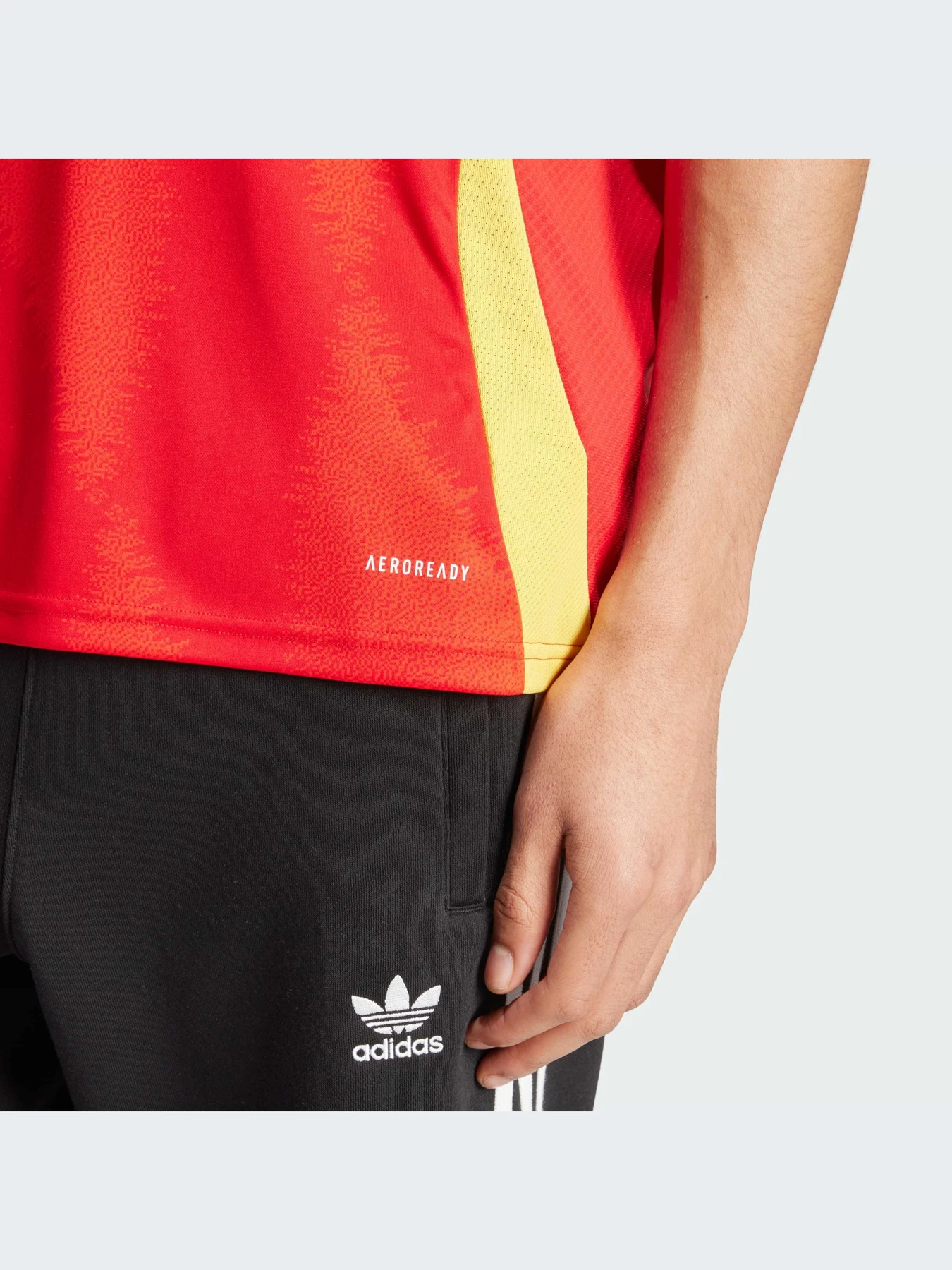 Футболки и поло Adidas модель IP9331-KZ Футболки и поло Adidas модель IP9331-KZ Фото