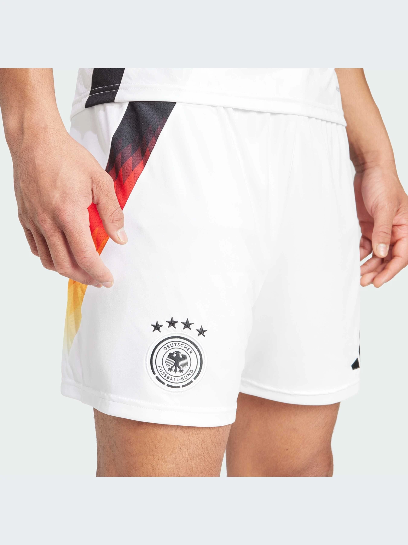 Шорты Adidas модель IP8151-KZ Шорты Adidas модель IP8151-KZ Фото