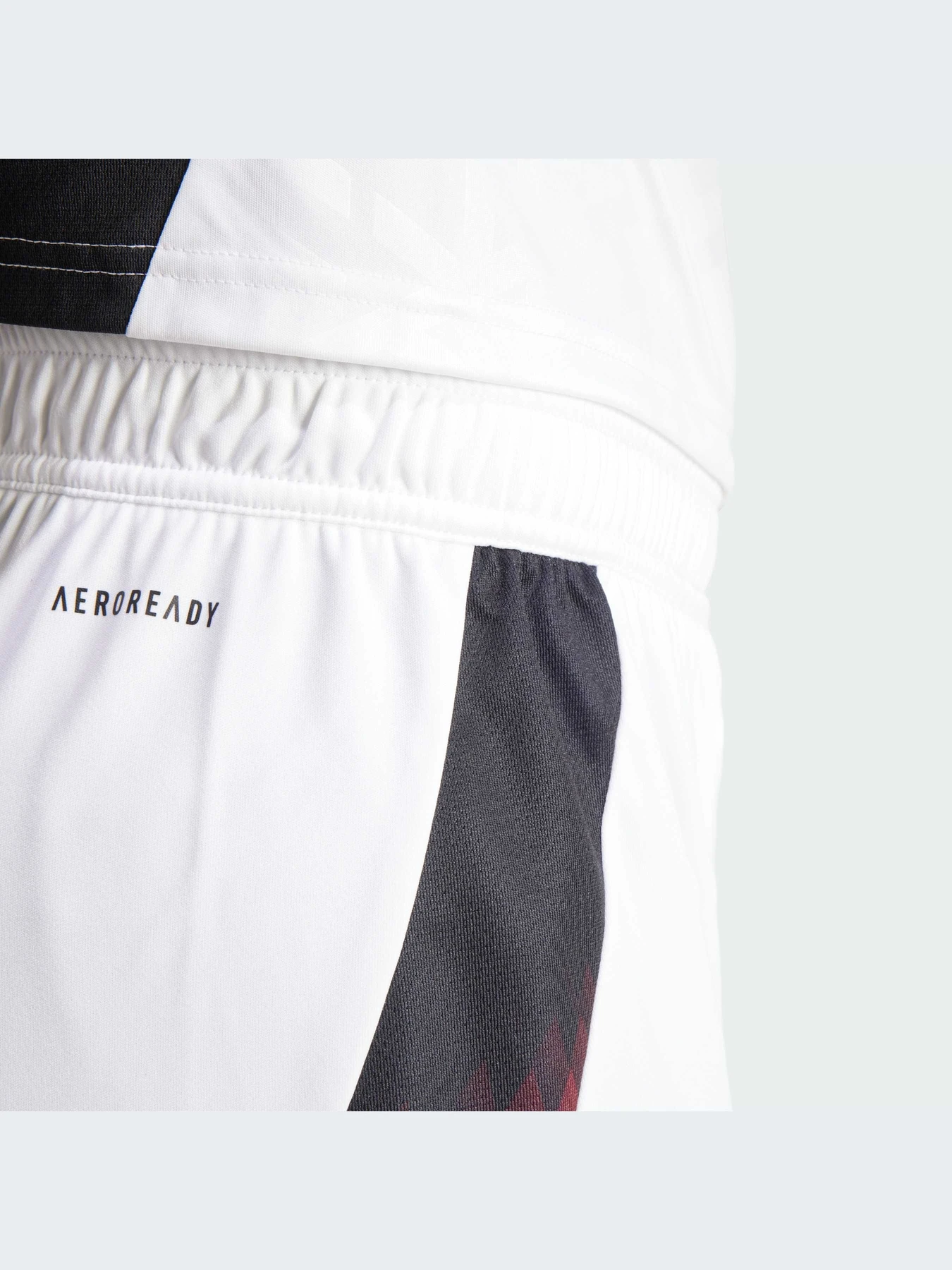 Шорты Adidas модель IP8151-KZ Шорты Adidas модель IP8151-KZ Фото