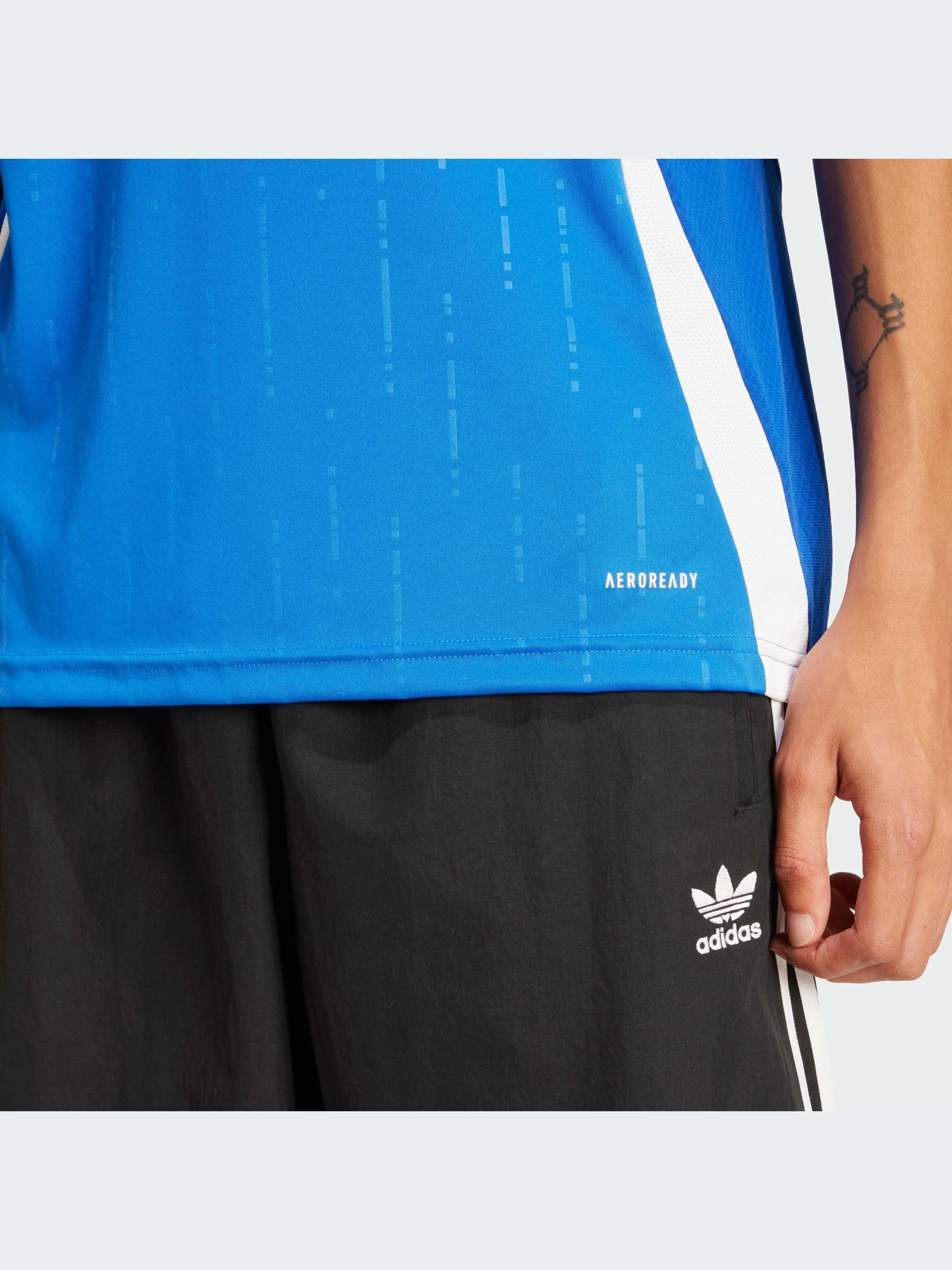 Футболки и поло Adidas модель IN0657-KZ Футболки и поло Adidas модель IN0657-KZ Фото