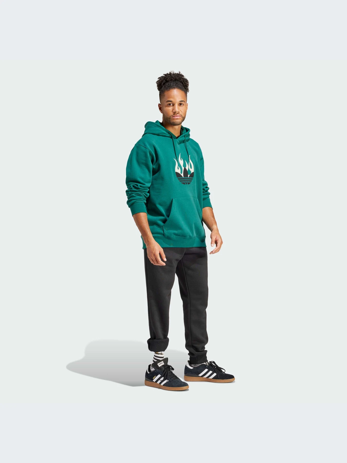 Худи и свитшоты Adidas Graphics модель IS0202-KZ Худи и свитшоты Adidas Graphics модель IS0202-KZ Фото