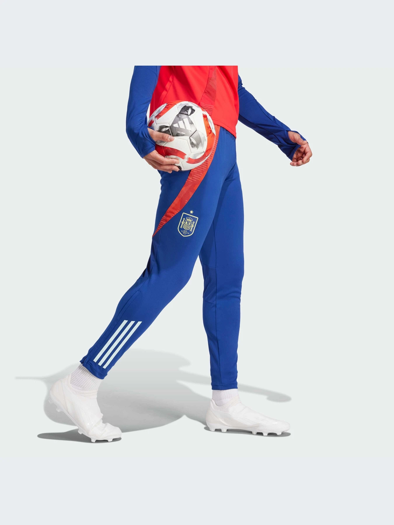 Брюки Adidas Tiro модель IP6405-KZ Брюки Adidas Tiro модель IP6405-KZ Фото