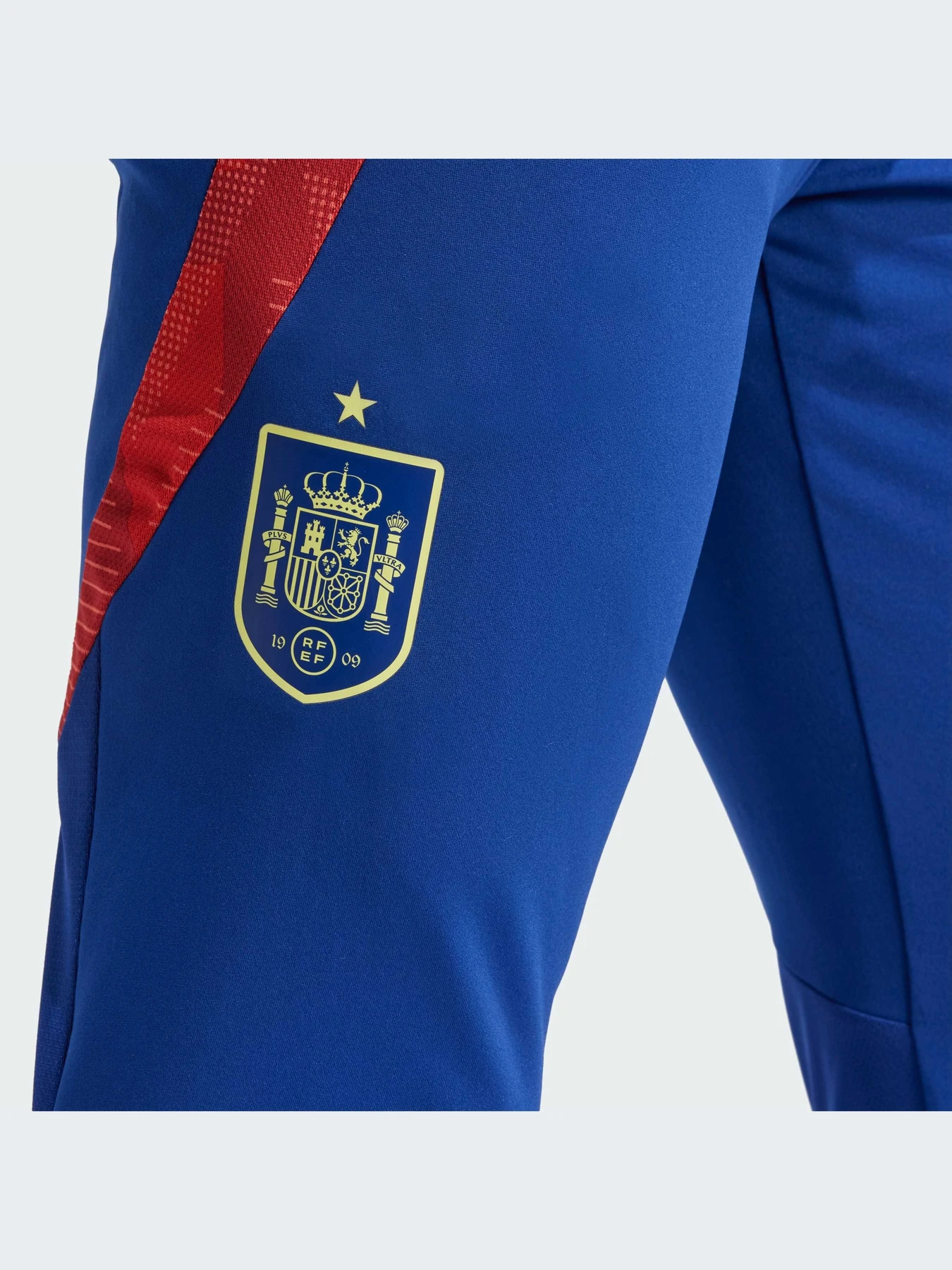 Брюки Adidas Tiro модель IP6405-KZ Брюки Adidas Tiro модель IP6405-KZ Фото