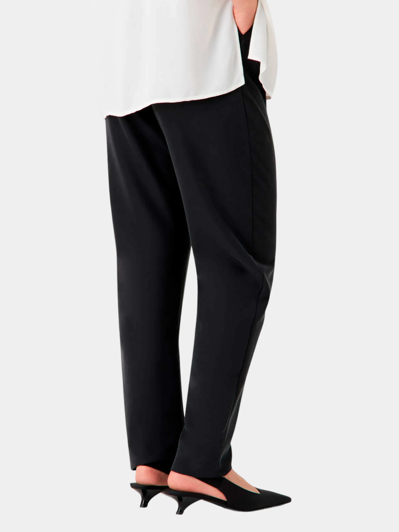 Брюки Emporio Armani модель E3NP1E-F9910-997 Брюки Emporio Armani модель E3NP1E-F9910-997 Фото