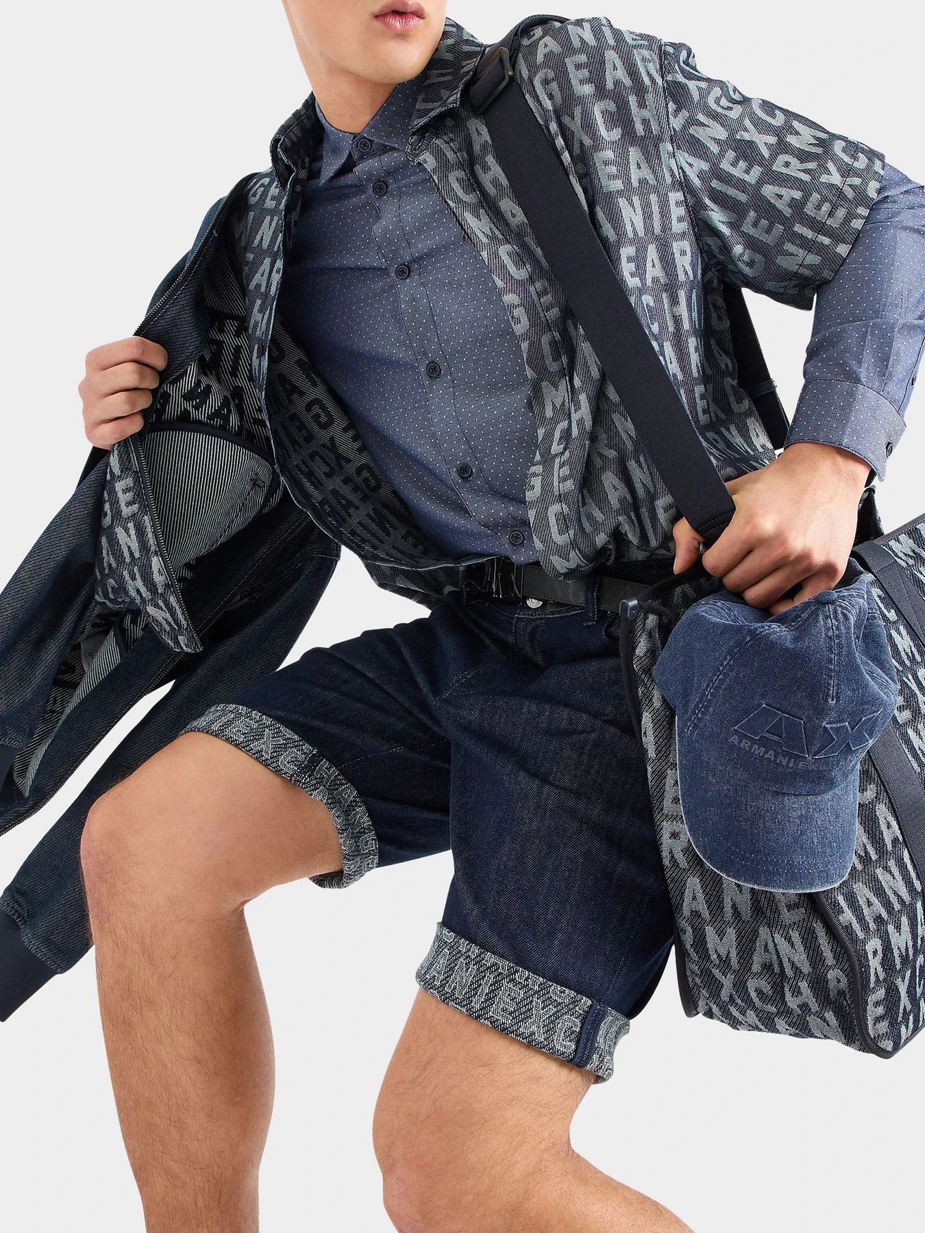 Шорты Armani Exchange модель 3DZJ65-Z1XKZ-25FR Шорты Armani Exchange модель 3DZJ65-Z1XKZ-25FR Фото