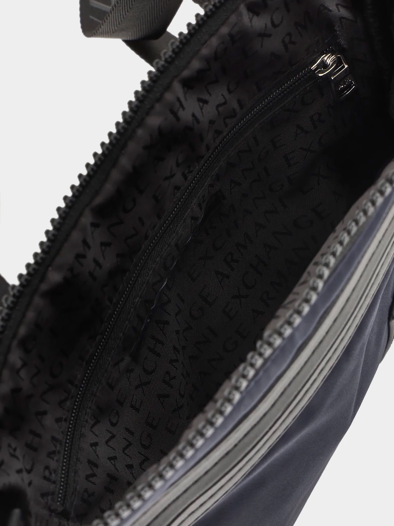 Сумки Armani Exchange модель 952643-4R837-10739 Фото