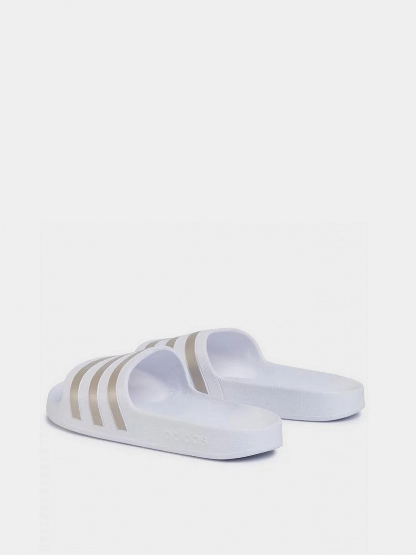 Шлёпанцы Adidas модель EF1730 Шлёпанцы Adidas модель EF1730 Фото