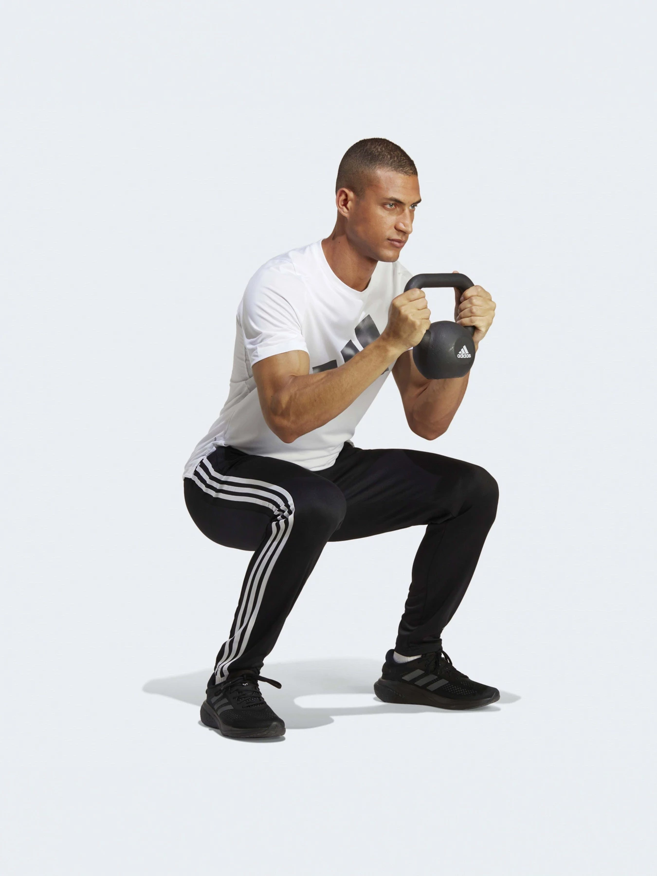 Брюки Adidas модель IB8168 Брюки Adidas модель IB8168 Фото