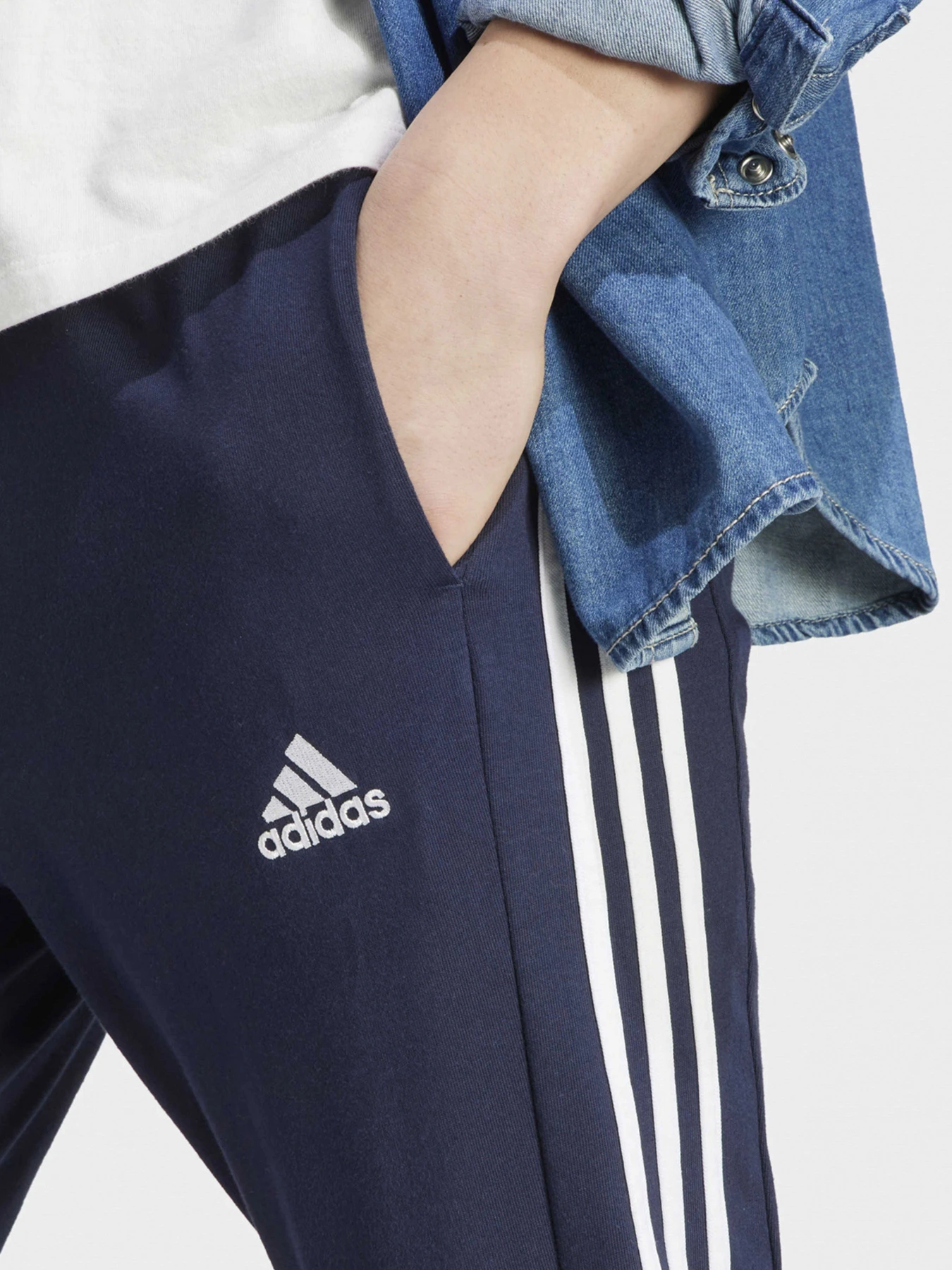 Брюки Adidas модель IC0045 Брюки Adidas модель IC0045 Фото