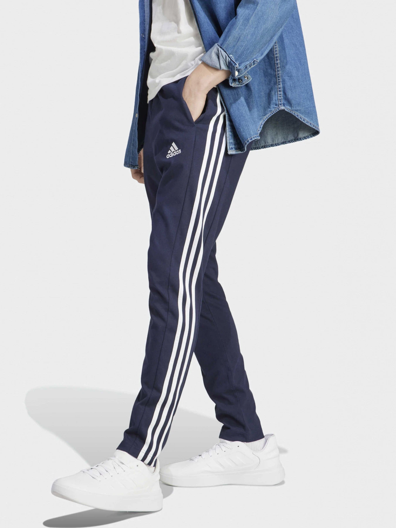 Брюки Adidas модель IC0045 Брюки Adidas модель IC0045 Фото