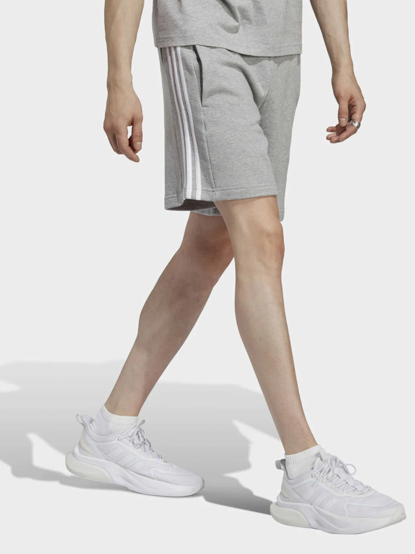 Шорты Adidas модель IC9437 Шорты Adidas модель IC9437 Фото