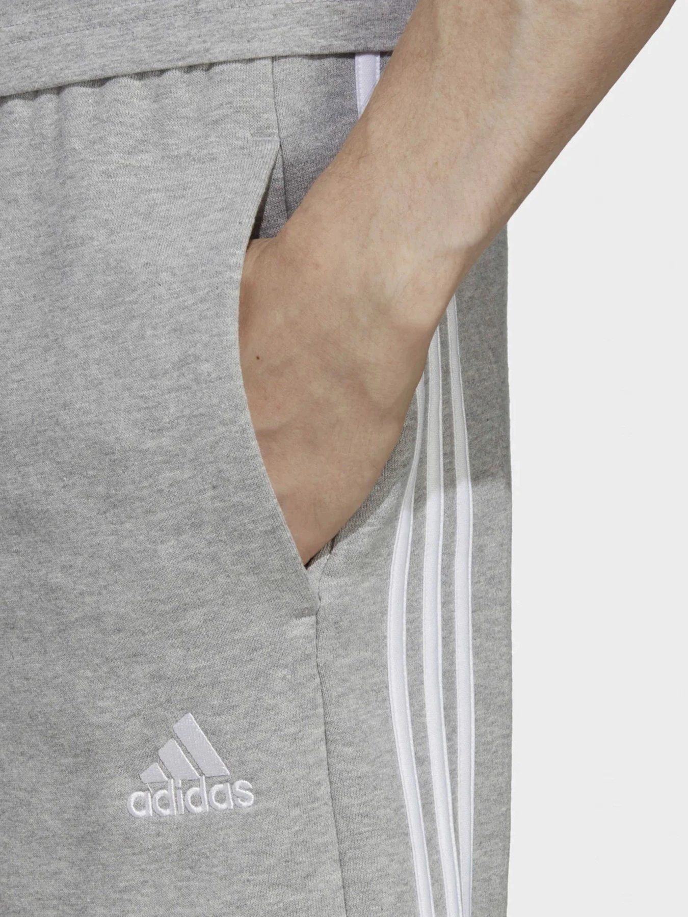 Шорты Adidas модель IC9437 Шорты Adidas модель IC9437 Фото