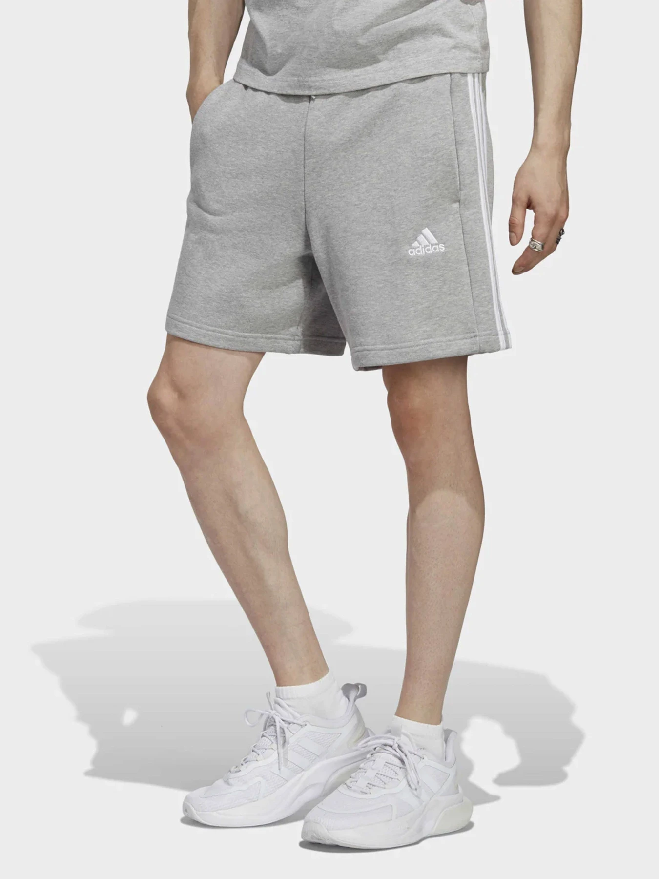 Шорты Adidas модель IC9437 Шорты Adidas модель IC9437 Фото
