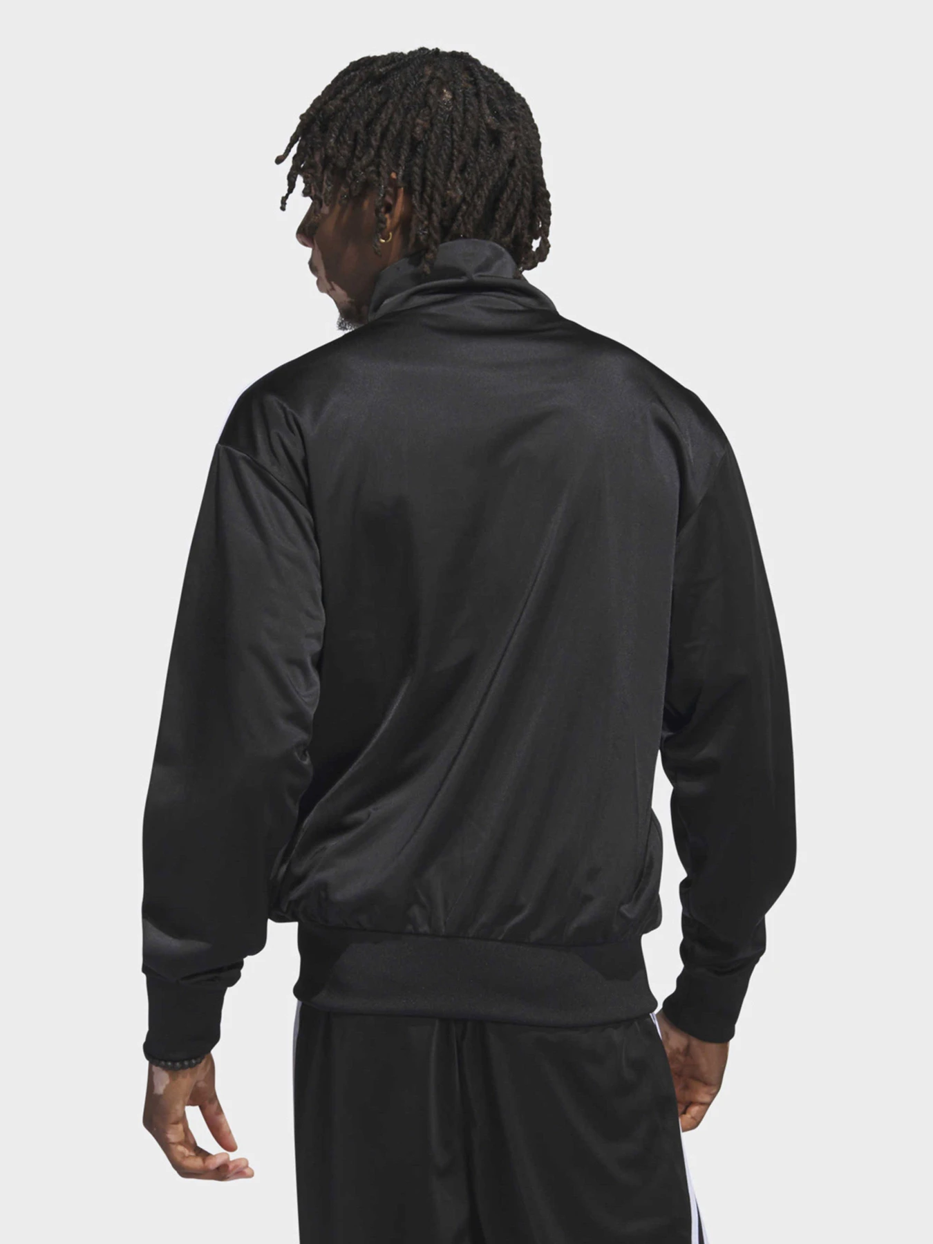 Худи и свитшоты Adidas модель IJ7058 Худи и свитшоты Adidas модель IJ7058 Фото