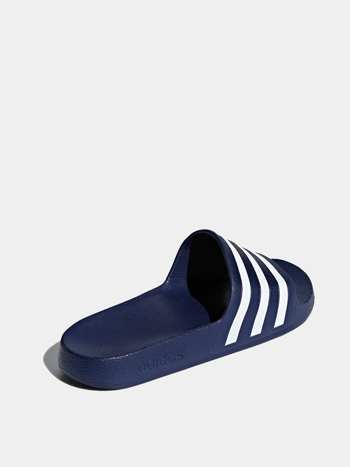 Шлёпанцы Adidas модель F35542 Шлёпанцы Adidas модель F35542 Фото