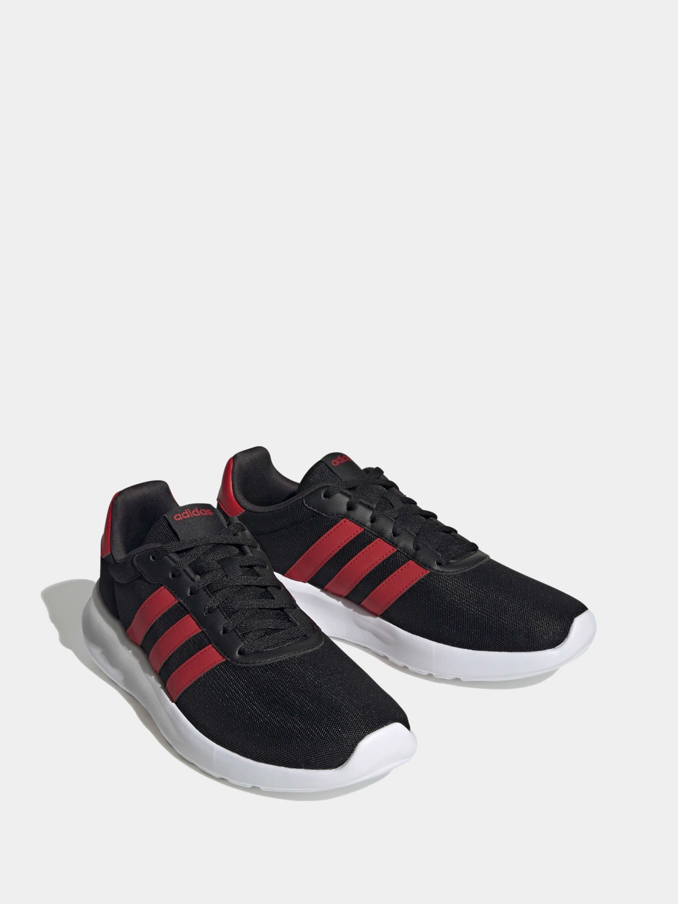 Кроссовки Adidas модель HP6095 Кроссовки Adidas модель HP6095 Фото