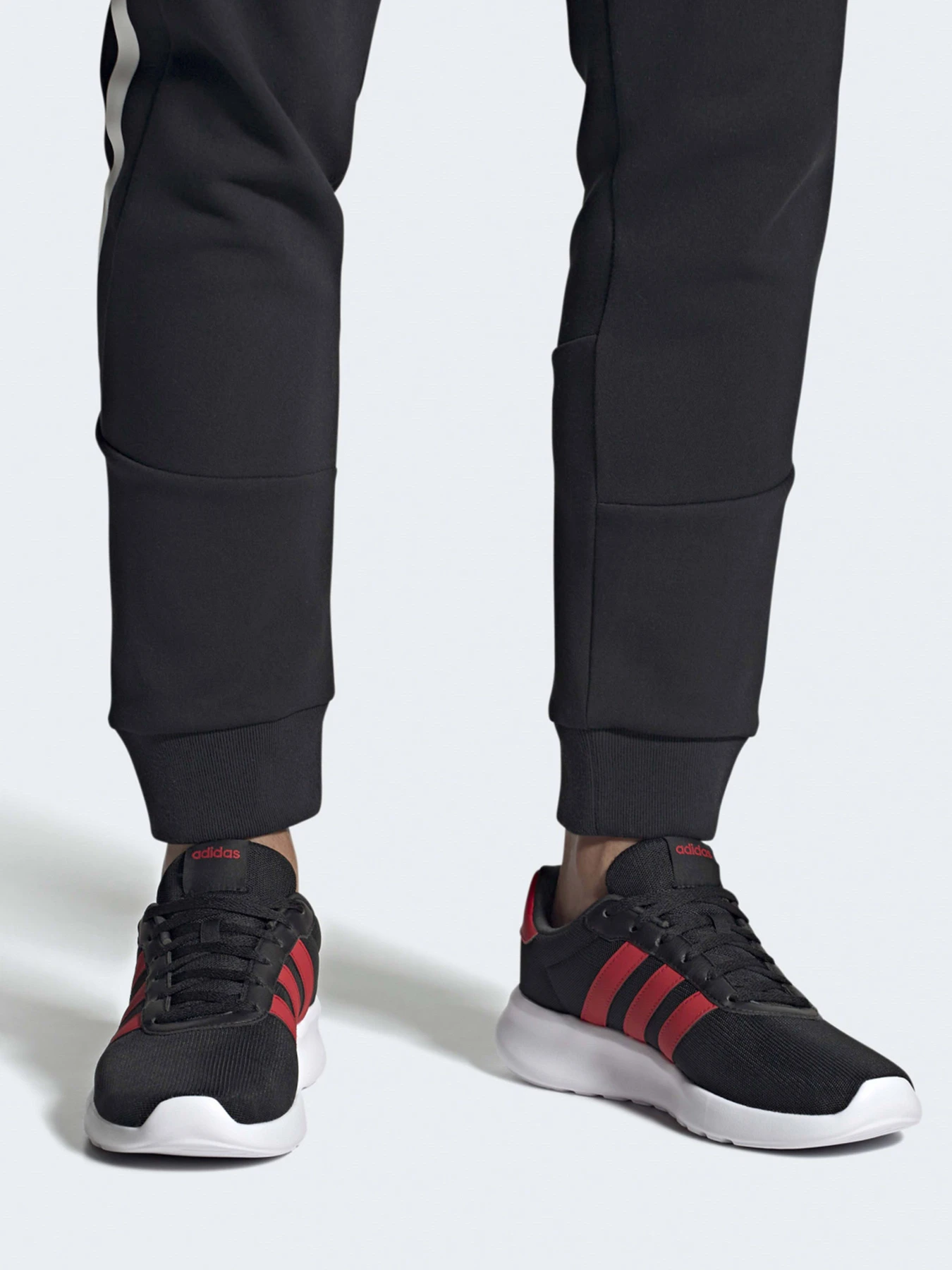 Кроссовки Adidas модель HP6095 Кроссовки Adidas модель HP6095 Фото
