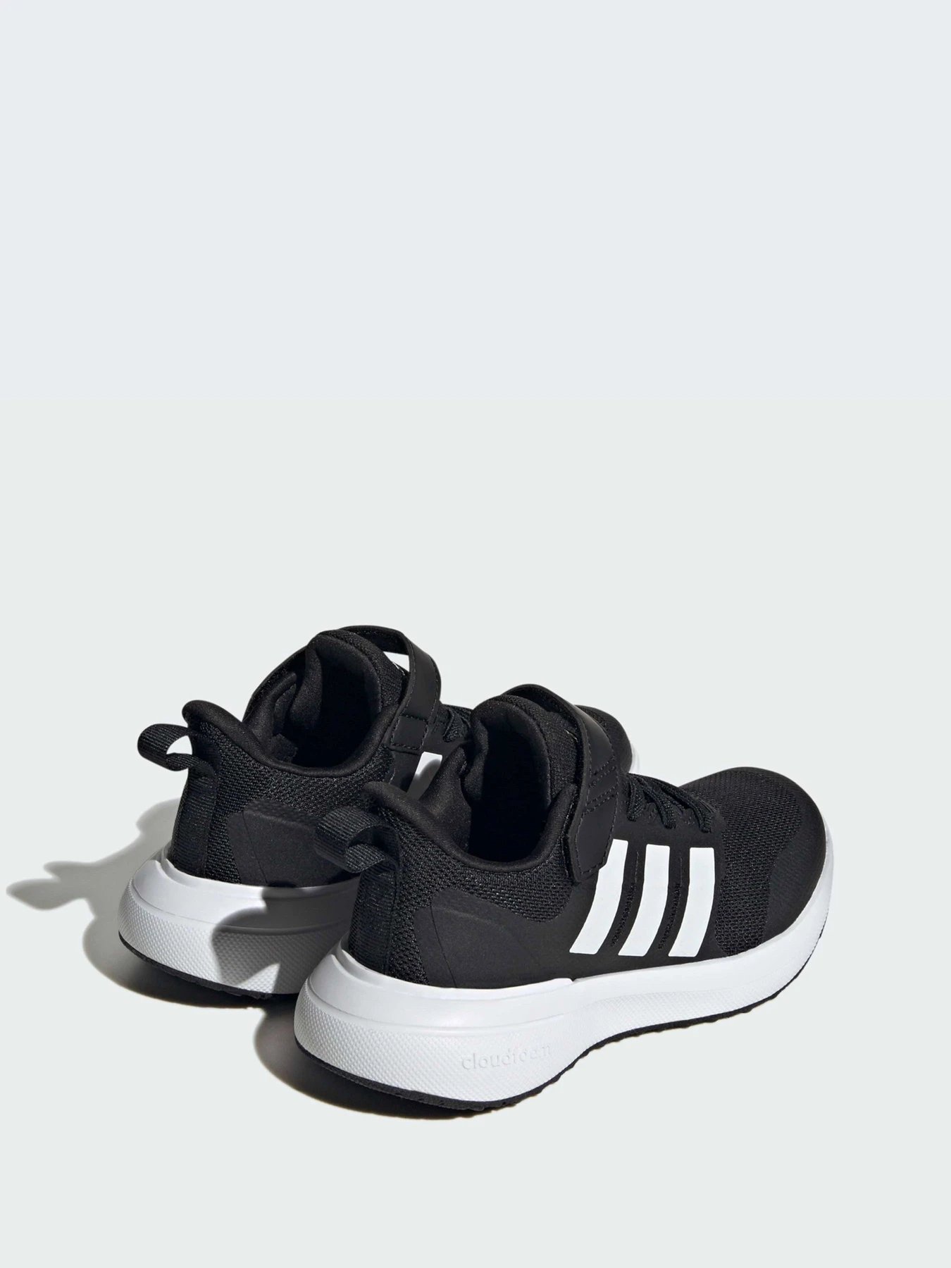 Кроссовки Adidas модель IG5387 Кроссовки Adidas модель IG5387 Фото