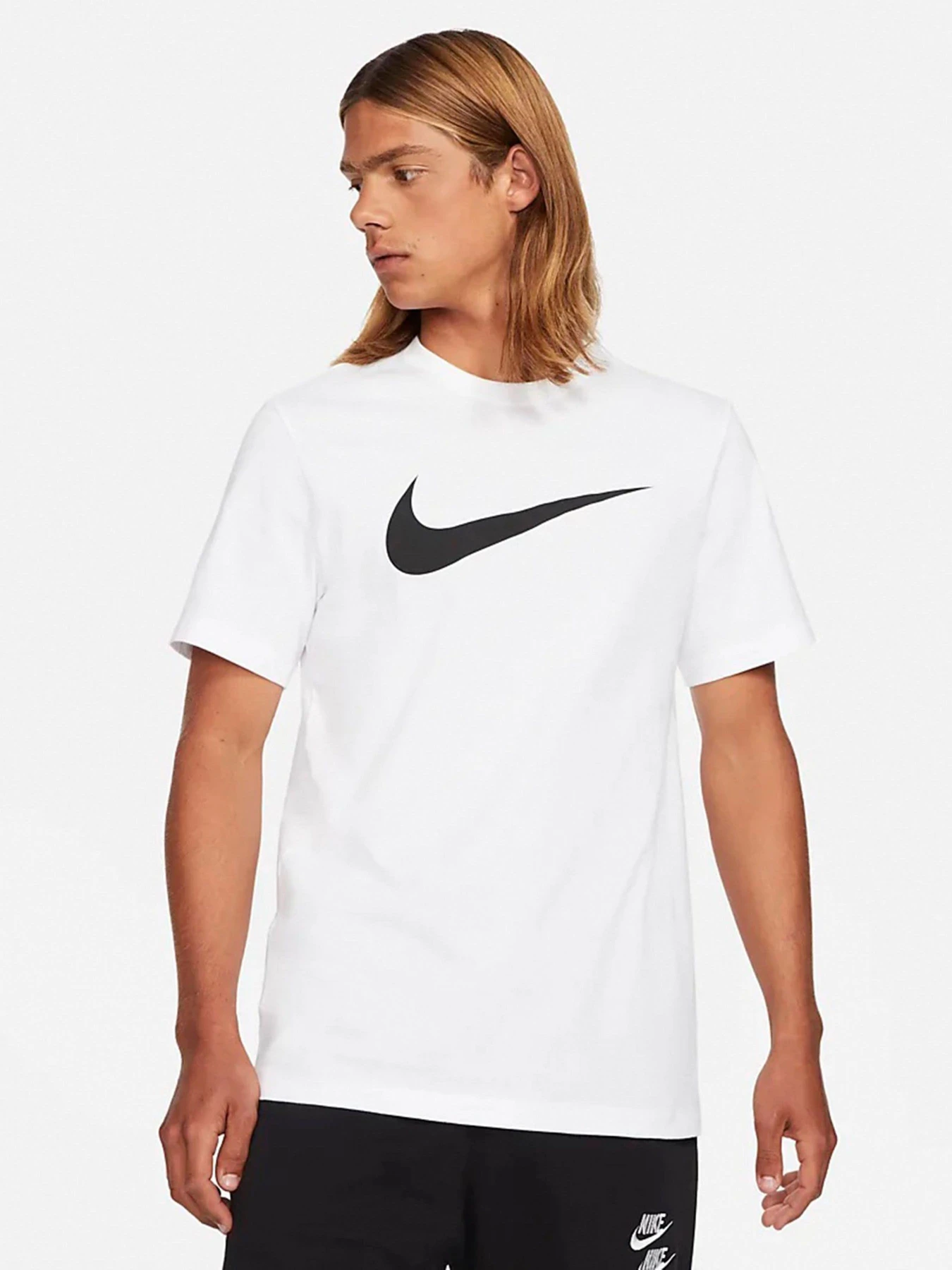 Футболки и поло NIKE модель DC5094-100 Футболки и поло NIKE модель DC5094-100 Фото