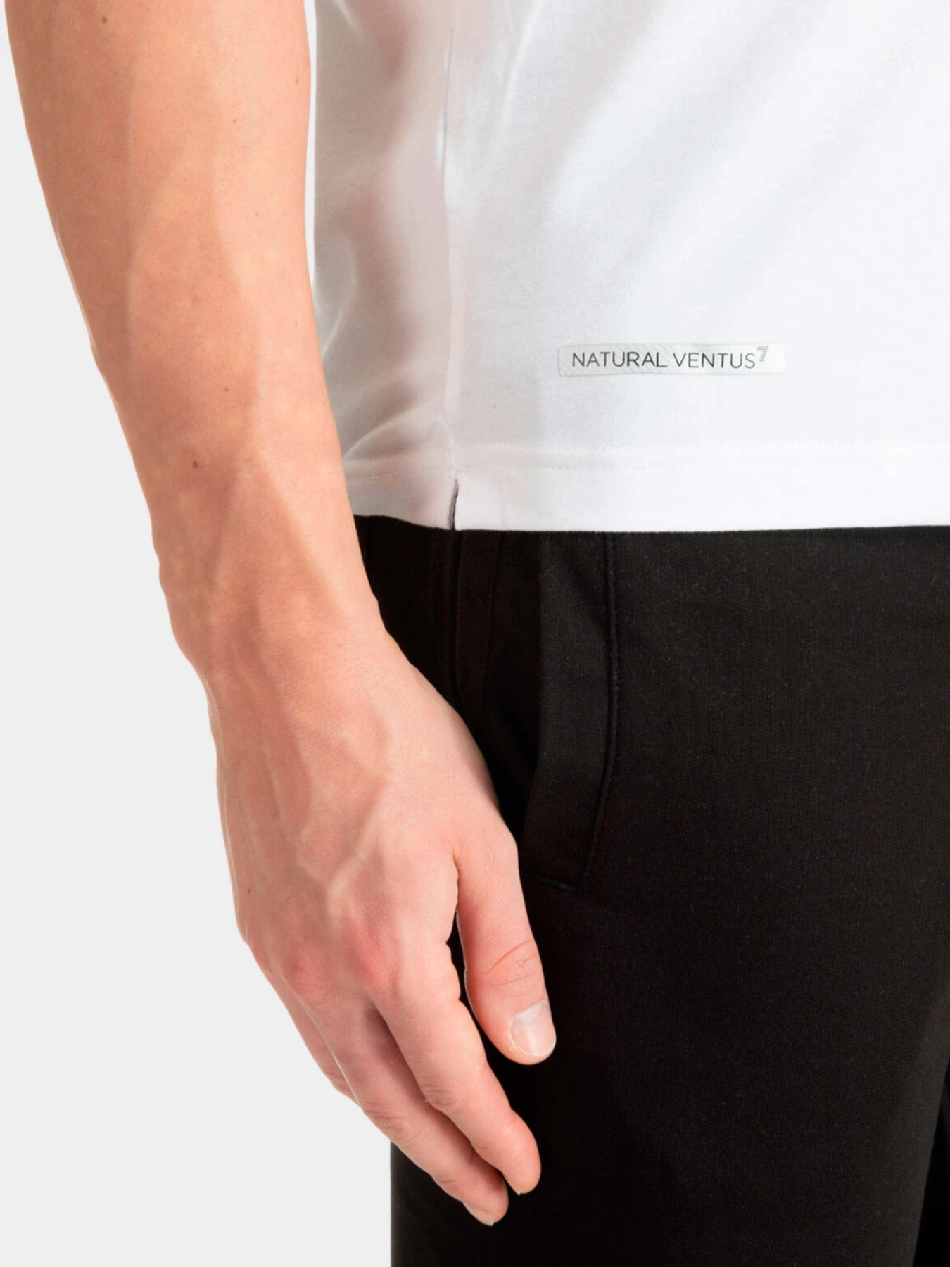 Футболки и поло EA7 модель 3DPF51-PJULZ-1100 Футболки и поло EA7 модель 3DPF51-PJULZ-1100 Фото