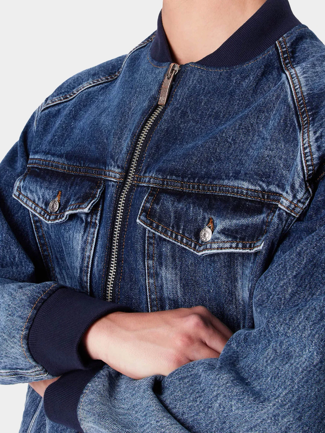 Куртки и дубленки Armani Exchange модель 3DZBG1-Z1Y4Z-1500 Куртки и дубленки Armani Exchange модель 3DZBG1-Z1Y4Z-1500 Фото