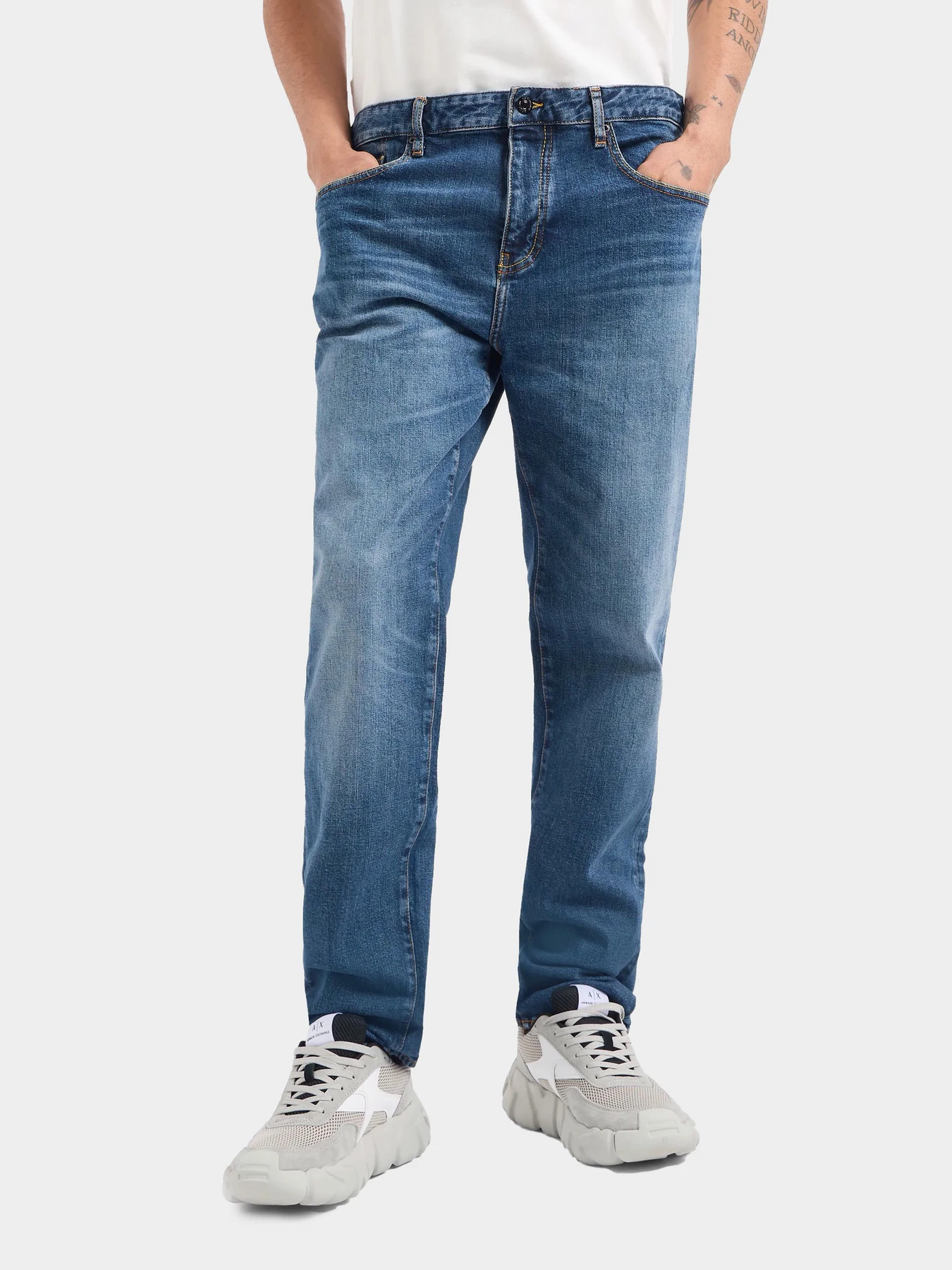 Джинсы Armani Exchange модель 3DZJ13-Z1Y8Z-1500 Джинсы Armani Exchange модель 3DZJ13-Z1Y8Z-1500 Фото
