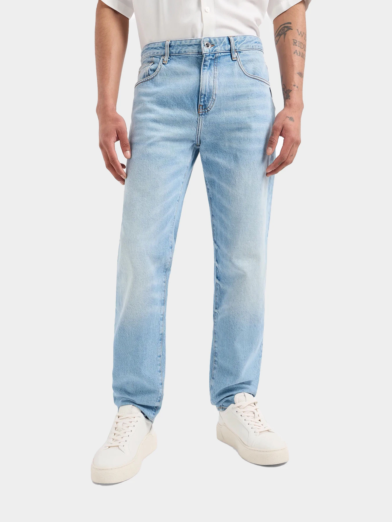 Джинсы Armani Exchange модель 3DZJ13-Z1YFZ-1500 Джинсы Armani Exchange модель 3DZJ13-Z1YFZ-1500 Фото