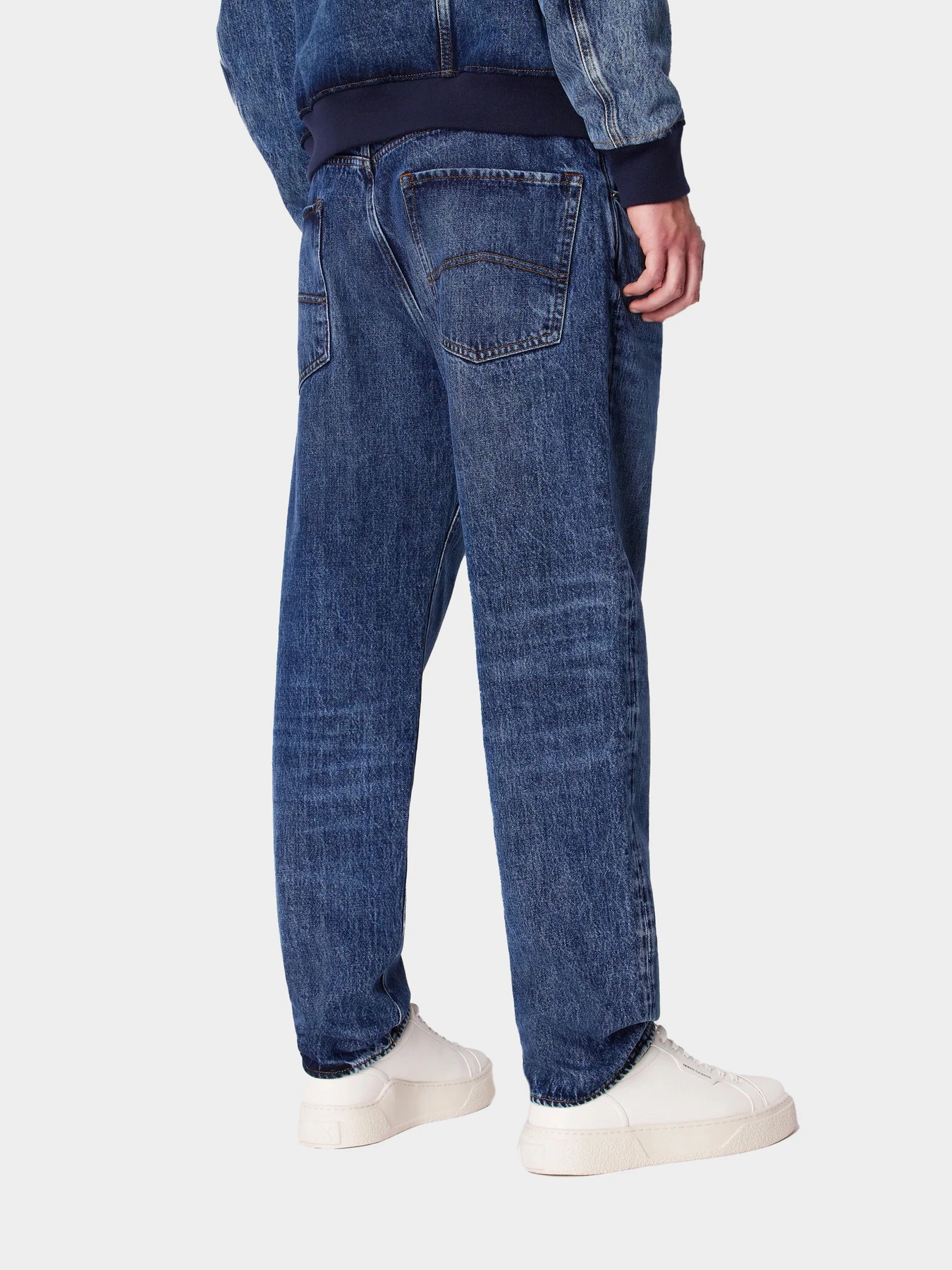 Джинсы Armani Exchange модель 3DZJ82-Z1Y4Z-1500 Джинсы Armani Exchange модель 3DZJ82-Z1Y4Z-1500 Фото
