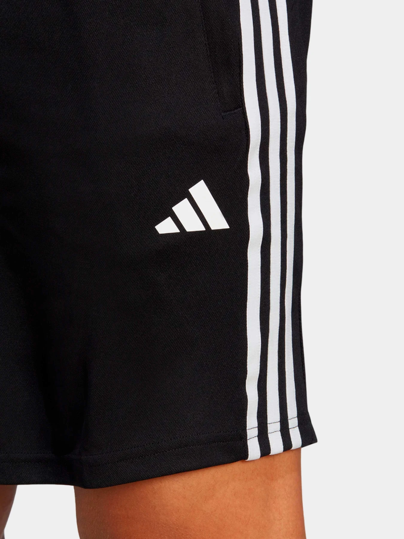 Шорты Adidas модель IB8111 Шорты Adidas модель IB8111 Фото