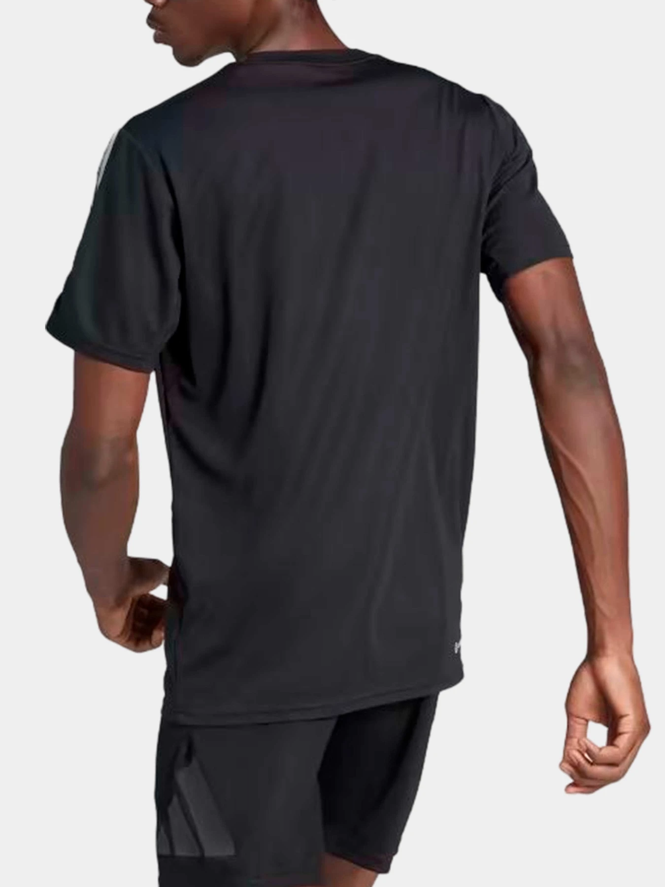 Футболки и поло Adidas модель IB8150 Футболки и поло Adidas модель IB8150 Фото