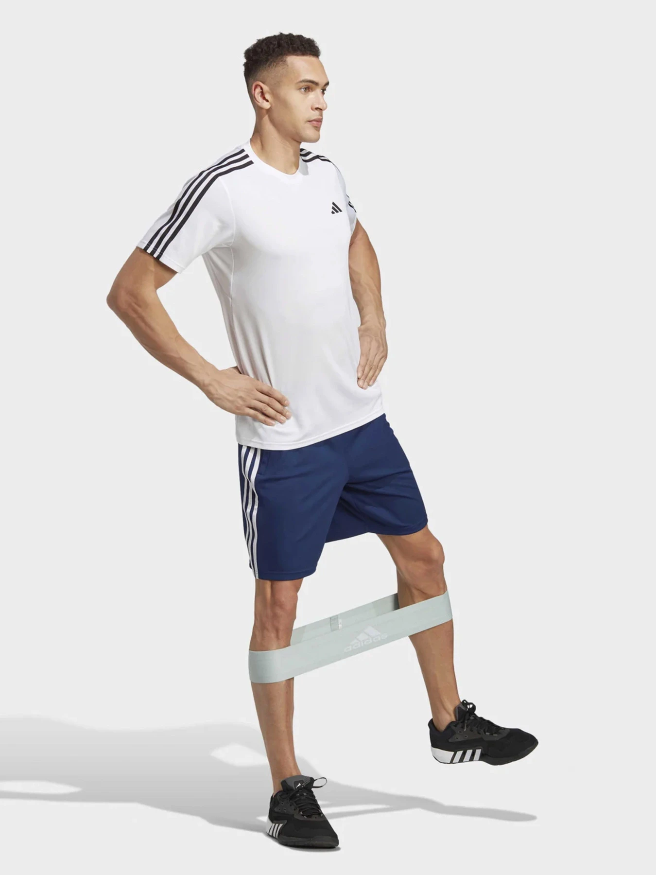 Шорты Adidas модель IB8246 Шорты Adidas модель IB8246 Фото