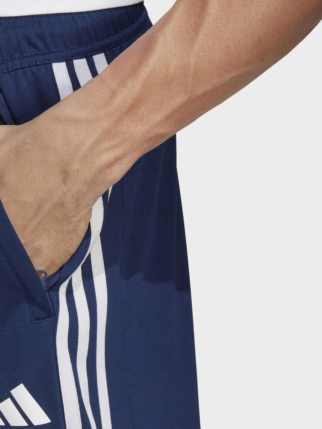 Шорты Adidas модель IB8246 Шорты Adidas модель IB8246 Фото