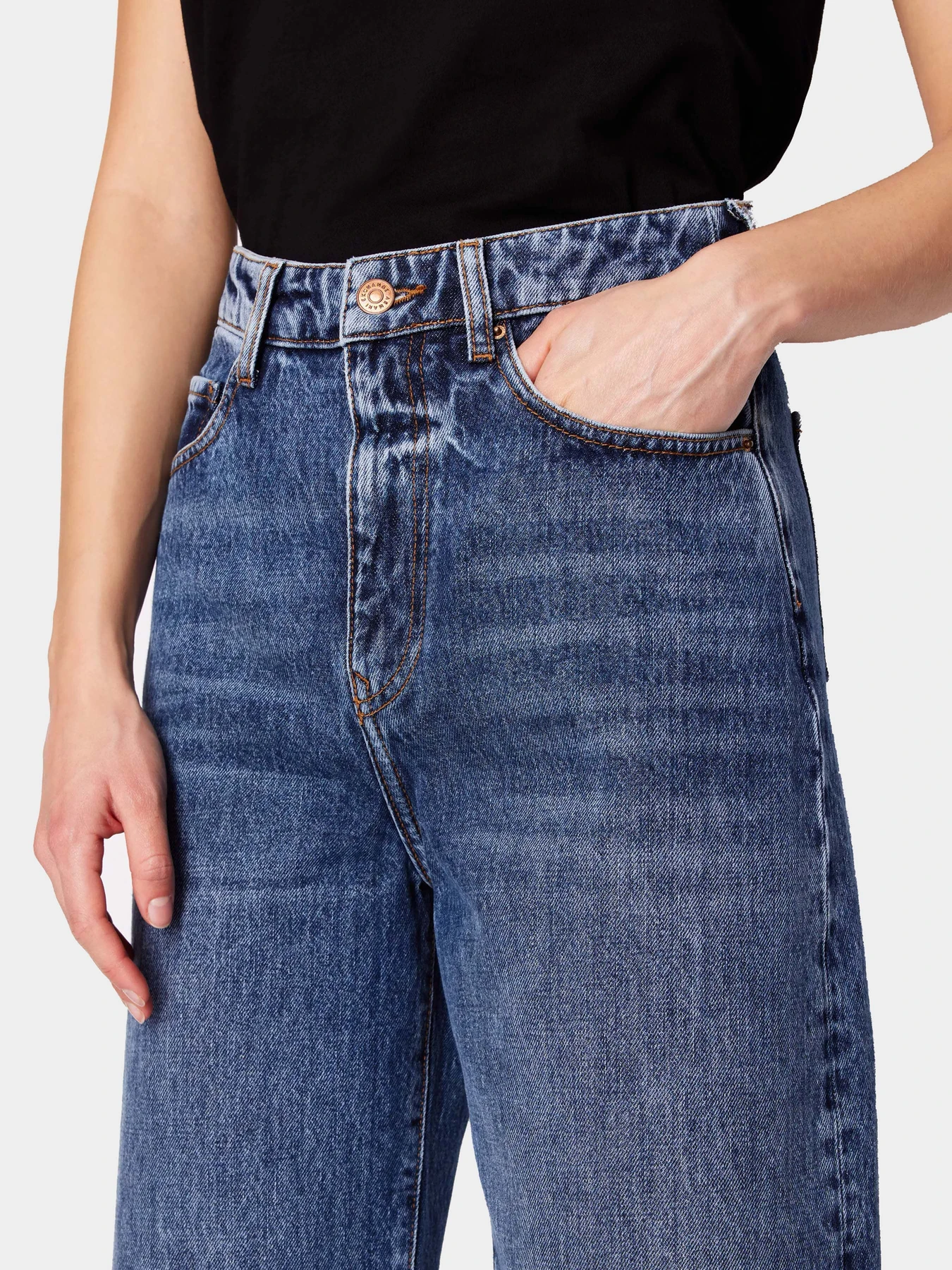 Джинсы Armani Exchange модель 3DYJ38-Y16EZ-1500 Джинсы Armani Exchange модель 3DYJ38-Y16EZ-1500 Фото