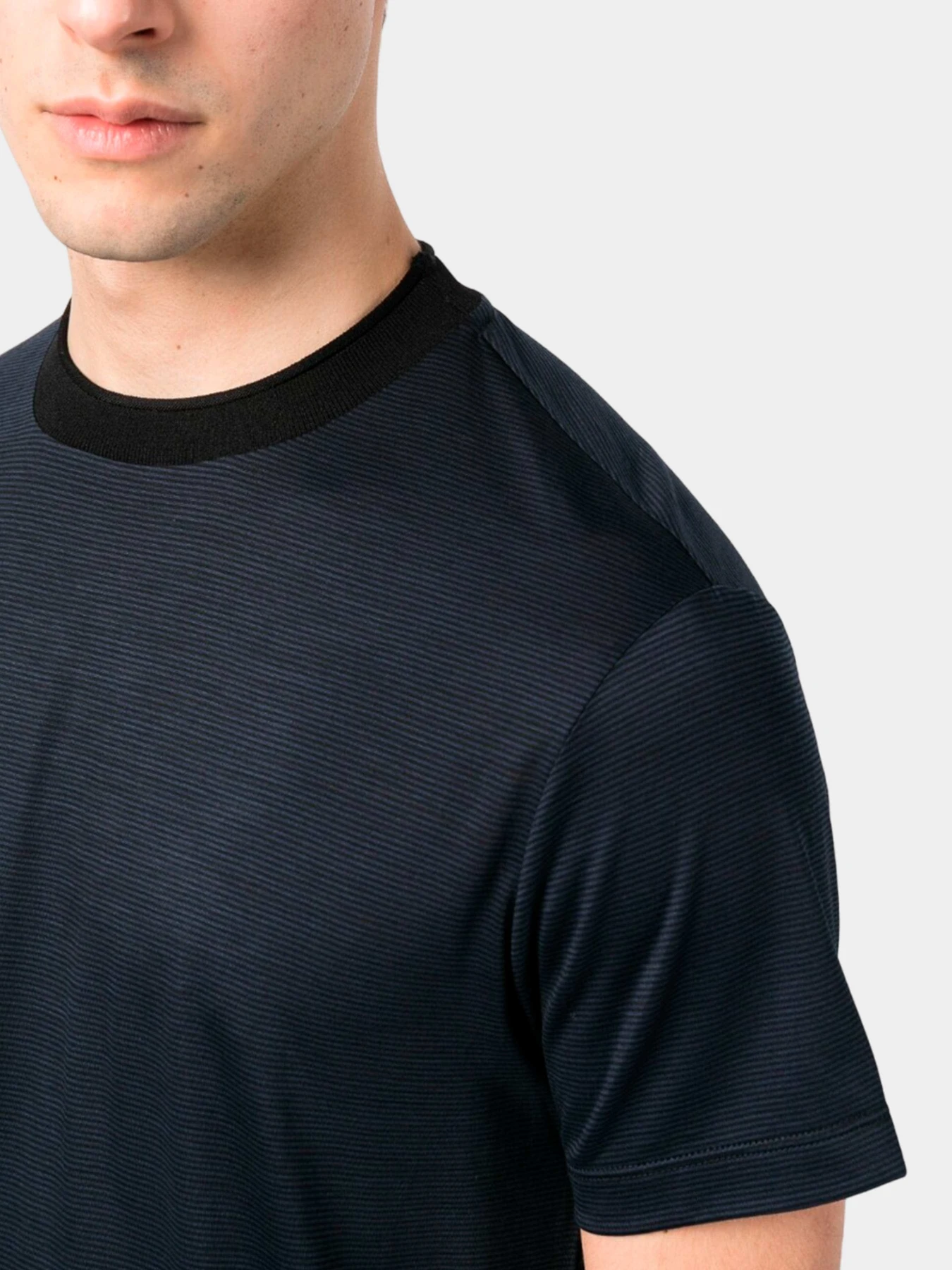 Футболки и поло Emporio Armani модель 3R1T7U-1J16Z-F915 Футболки и поло Emporio Armani модель 3R1T7U-1J16Z-F915 Фото