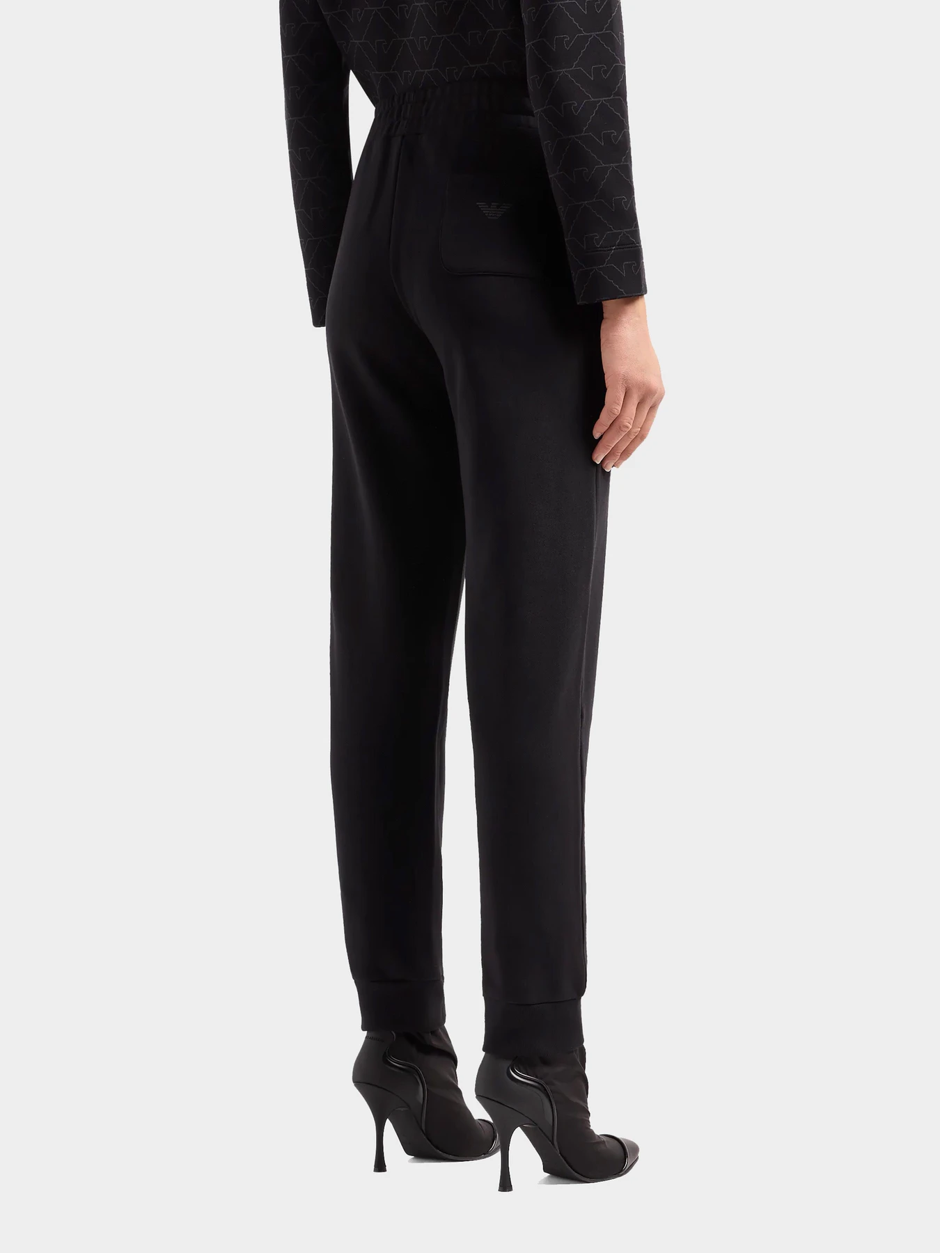 Брюки Emporio Armani модель 3D2P7B-2J49Z-0999 Брюки Emporio Armani модель 3D2P7B-2J49Z-0999 Фото