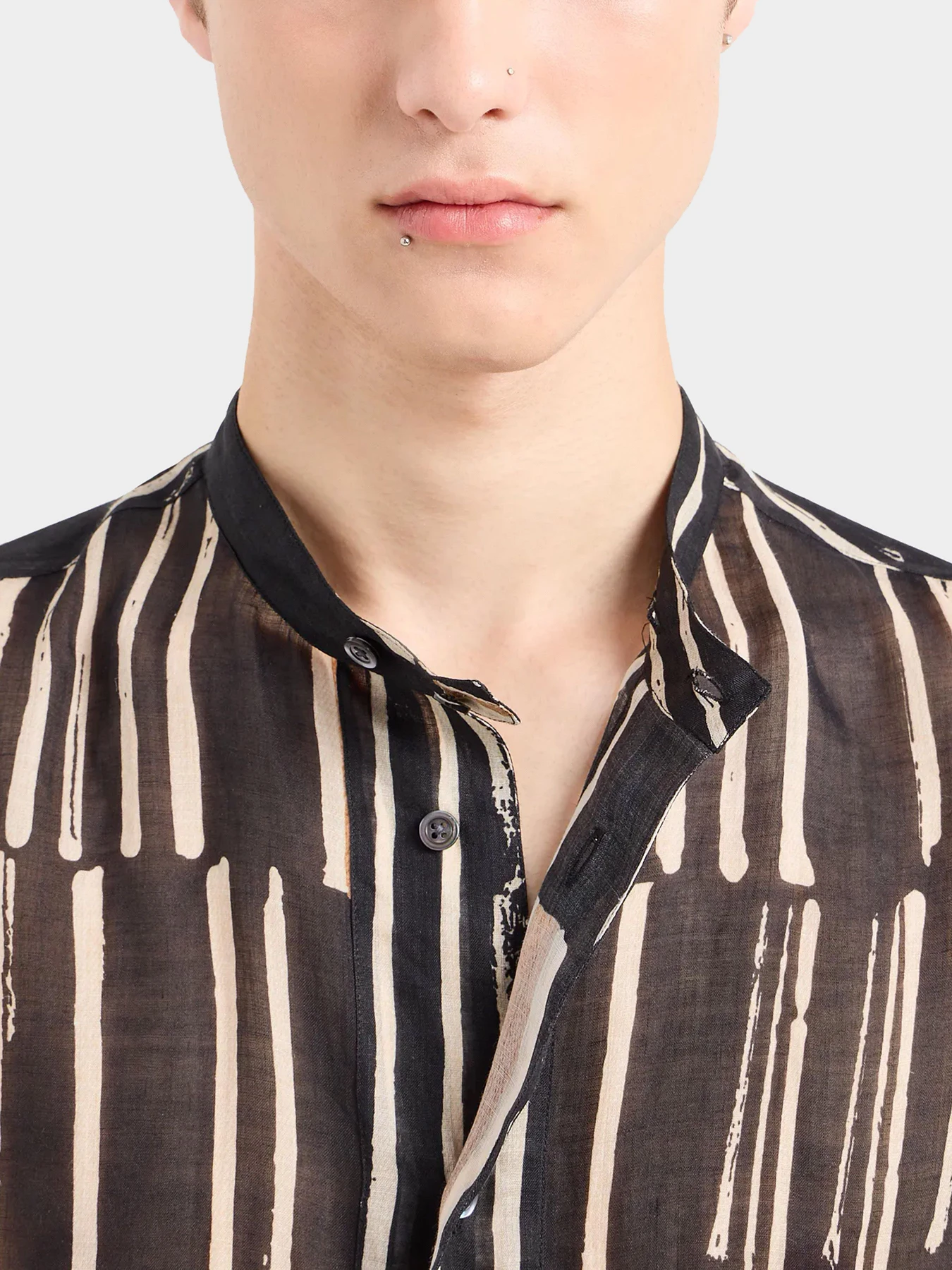 Рубашки Emporio Armani модель E31F13-F1332-948 Рубашки Emporio Armani модель E31F13-F1332-948 Фото