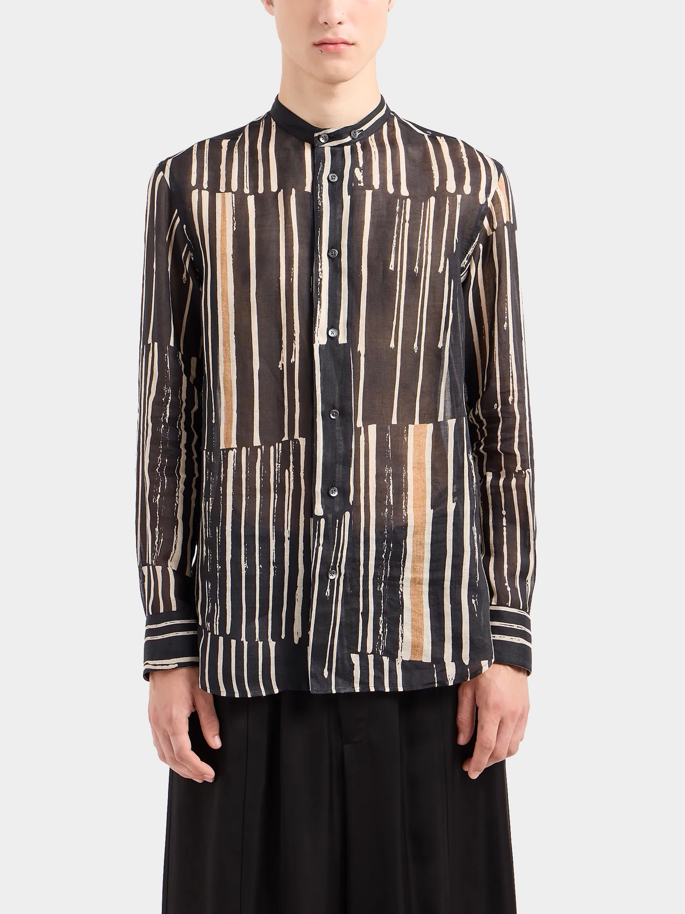 Рубашки Emporio Armani модель E31F13-F1332-948 Рубашки Emporio Armani модель E31F13-F1332-948 Фото