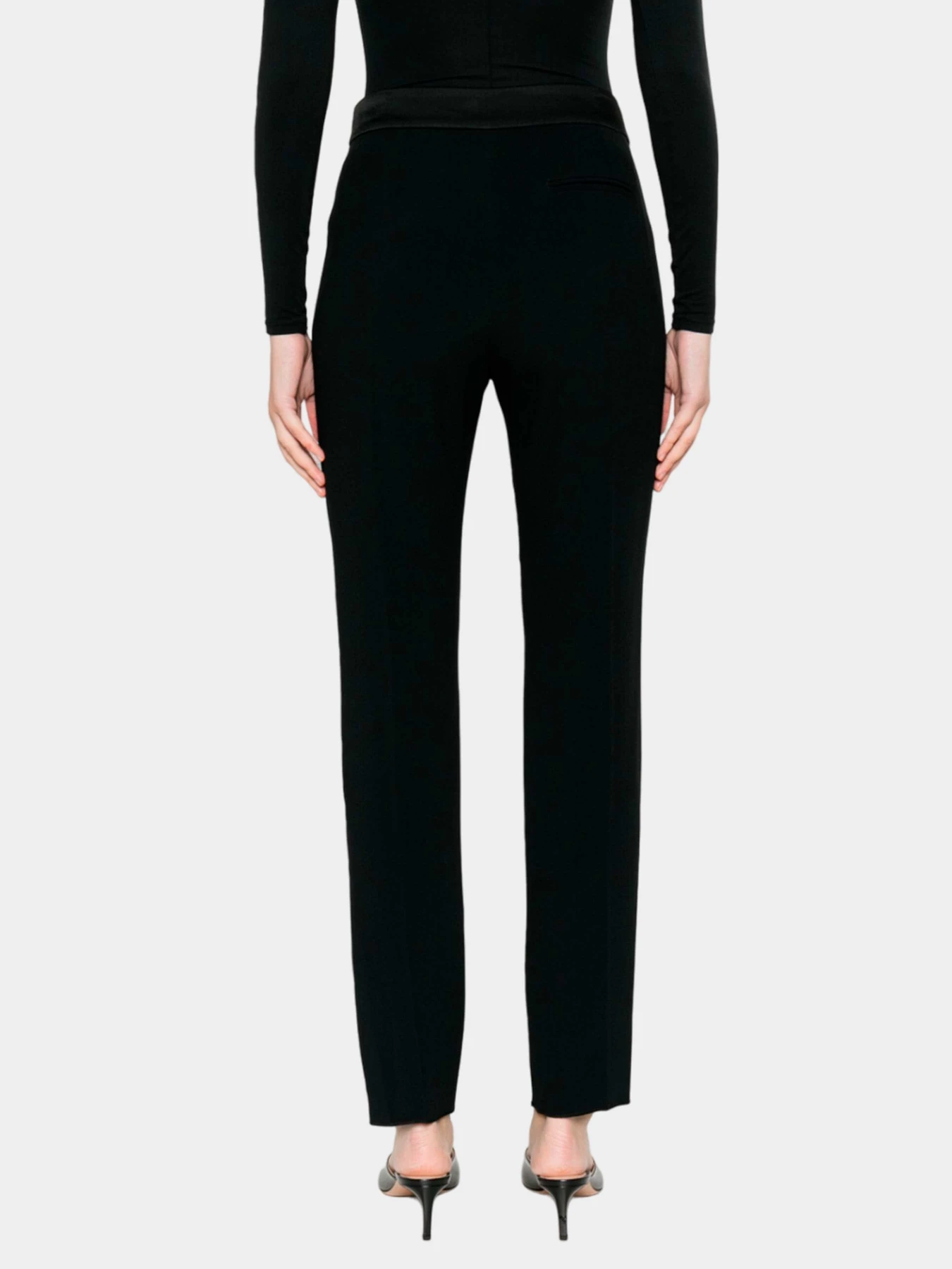 Брюки Emporio Armani модель E3NP08-F2003-999 Брюки Emporio Armani модель E3NP08-F2003-999 Фото