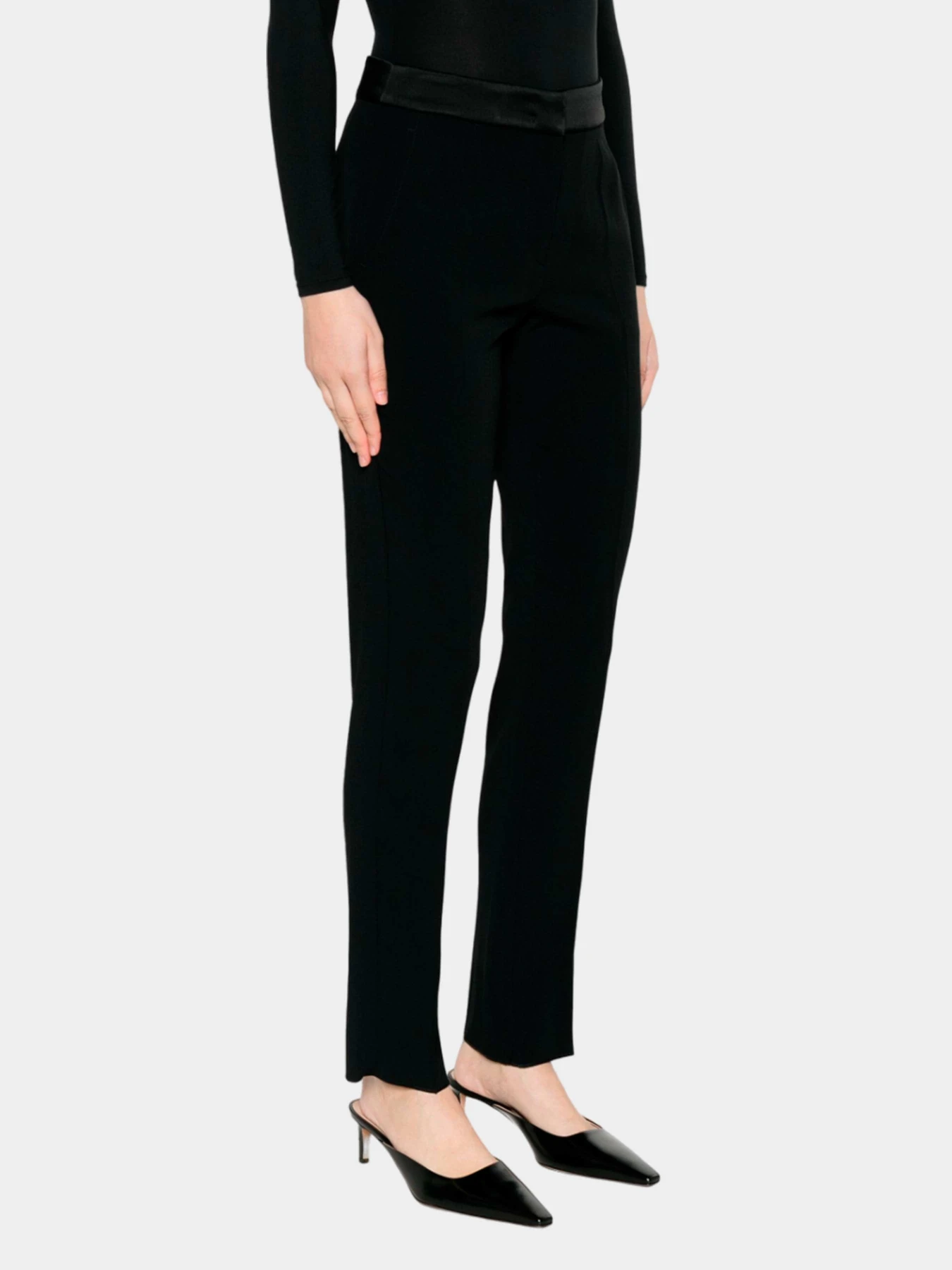 Брюки Emporio Armani модель E3NP08-F2003-999 Брюки Emporio Armani модель E3NP08-F2003-999 Фото