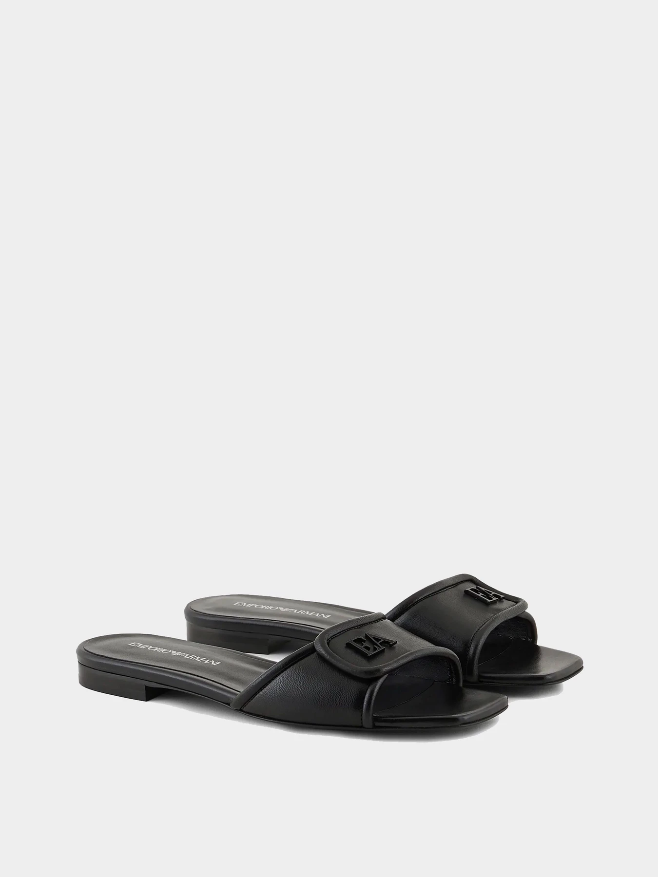 Шлёпанцы Emporio Armani модель X3P830-XF271-00002 Фото