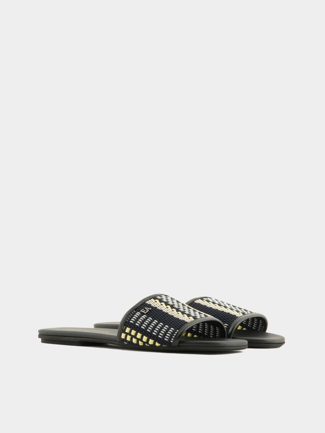 Шлёпанцы Emporio Armani модель X3P825-XR137-D175 Шлёпанцы Emporio Armani модель X3P825-XR137-D175 Фото