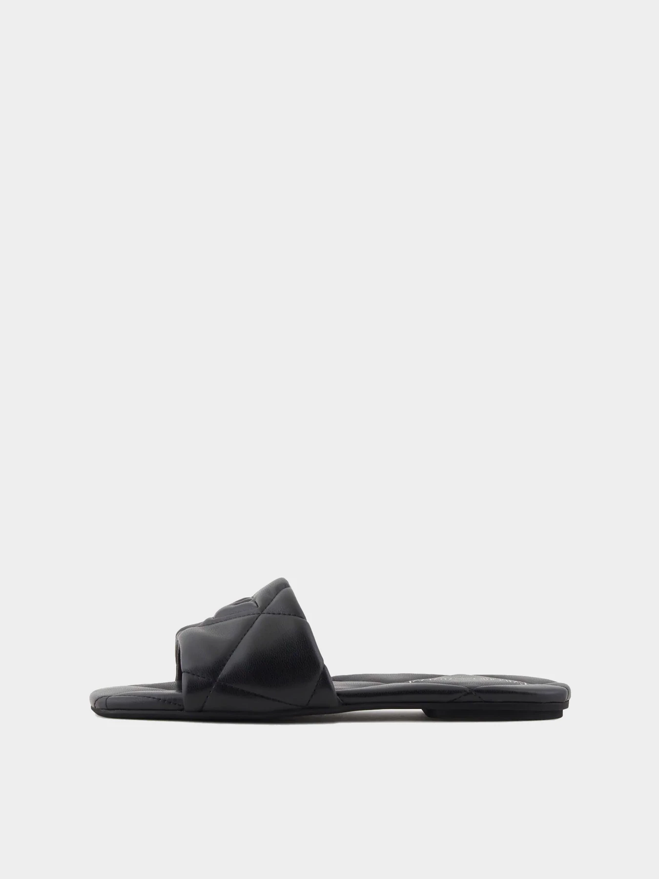 Шлёпанцы Emporio Armani модель X3P826-XF770-00002 Шлёпанцы Emporio Armani модель X3P826-XF770-00002 Фото