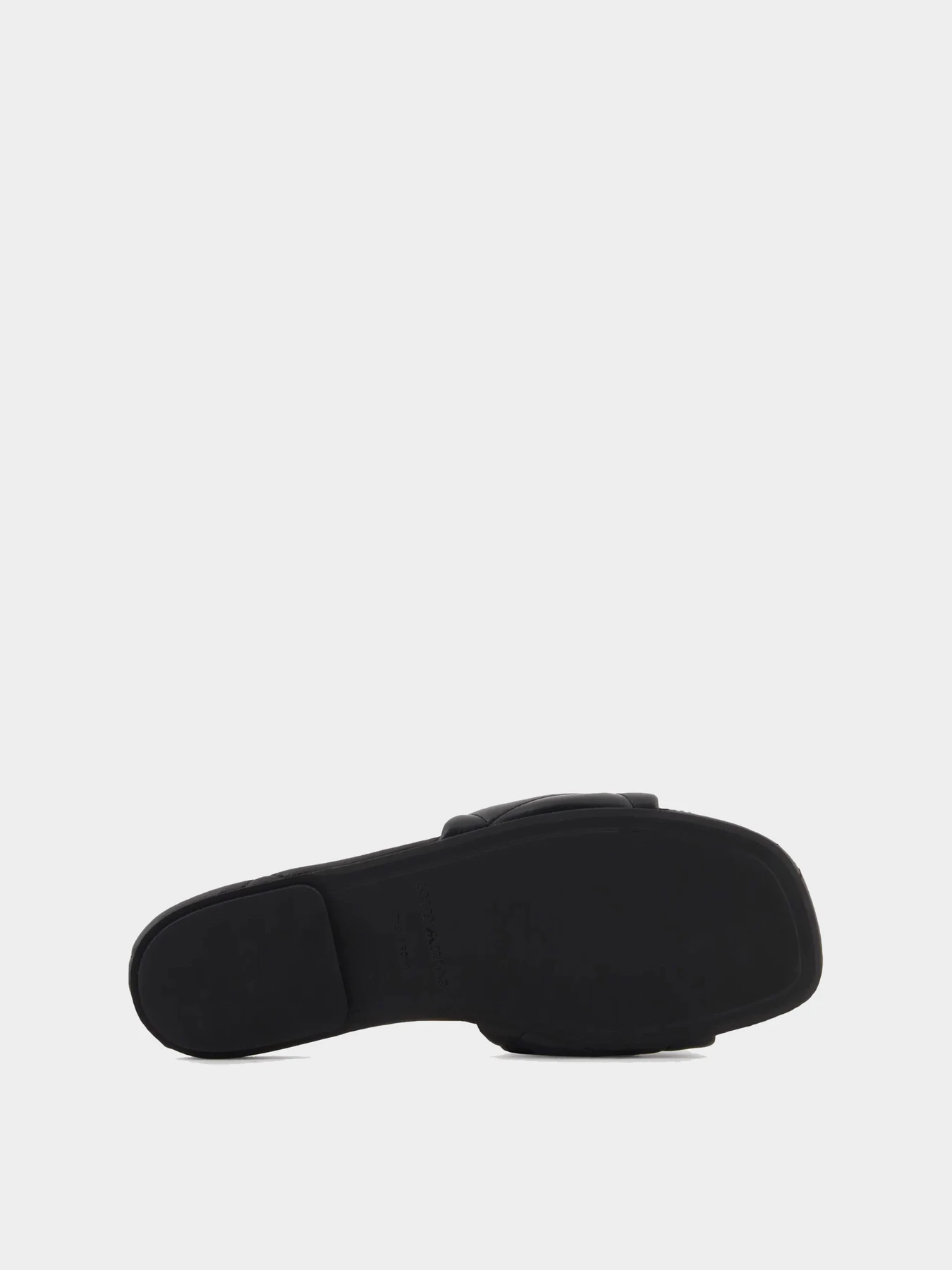 Шлёпанцы Emporio Armani модель X3P826-XF770-00002 Шлёпанцы Emporio Armani модель X3P826-XF770-00002 Фото