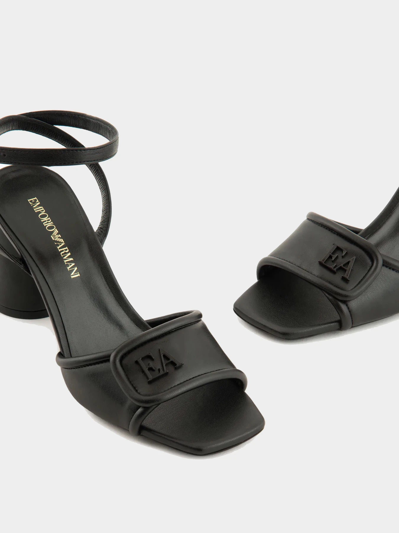 Босоножки Emporio Armani модель X3P831-XF271-00002 Фото